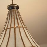 Mother-of-pearl suspension