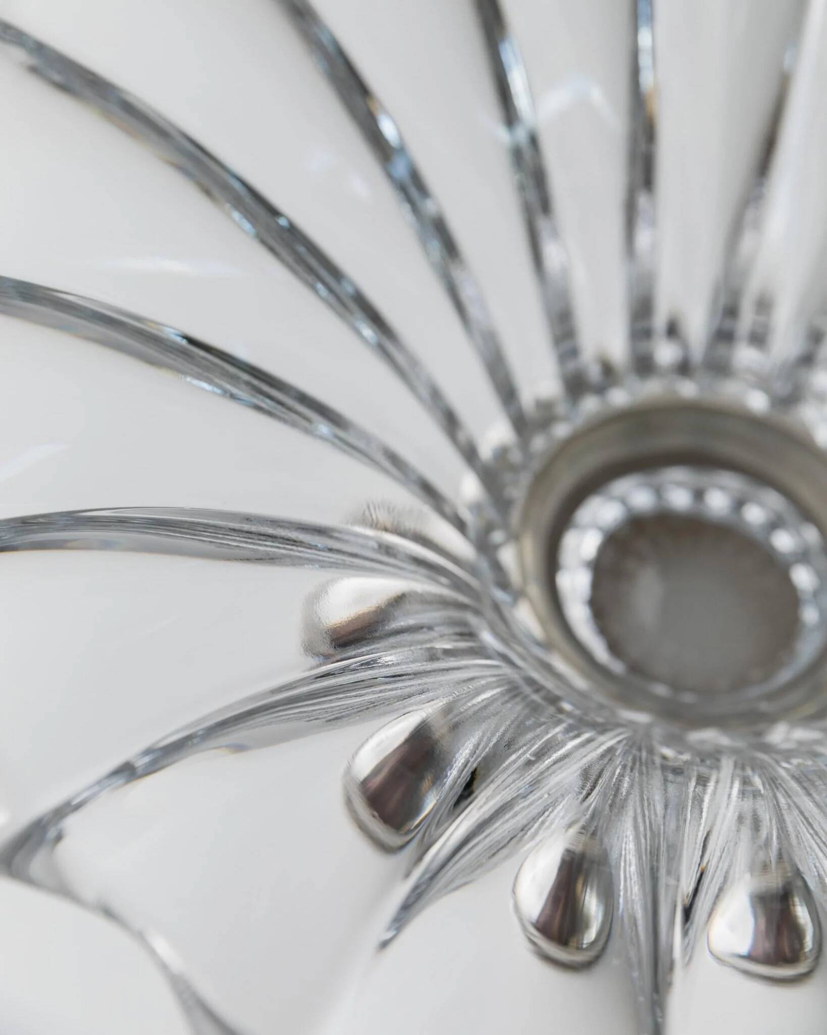 Grand bol en cristal clair vintage avec pied en argent - pièce maîtresse des années 1940 en Italie