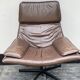 Fauteuil pivotant en cuir brun des années 1970