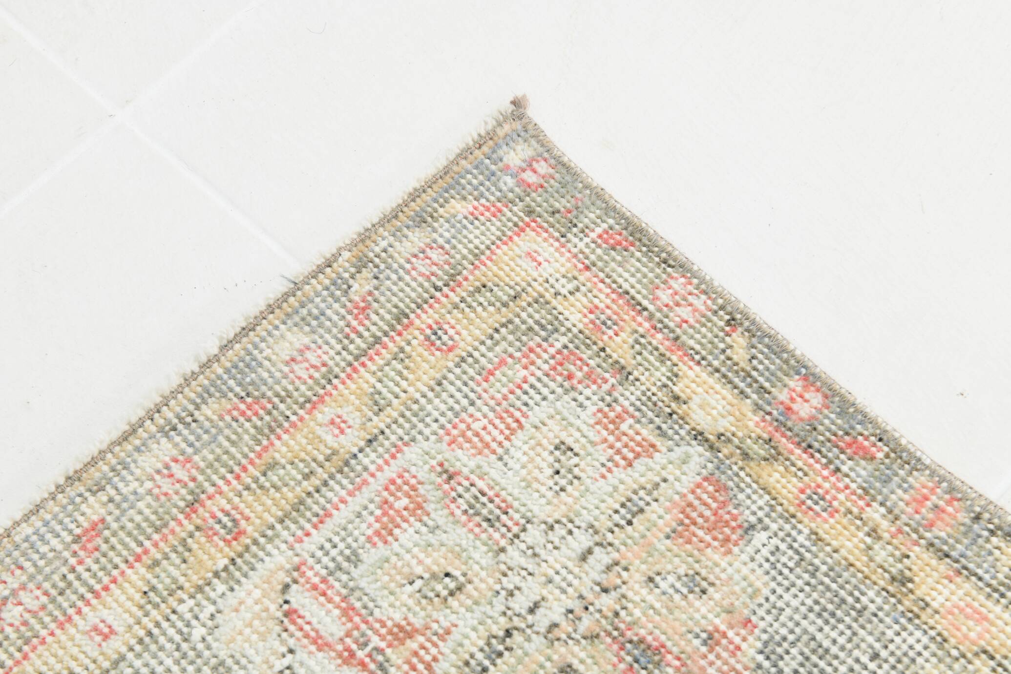 7x10 Soft Red & Beige Persian Area Rug, 207x310Cm