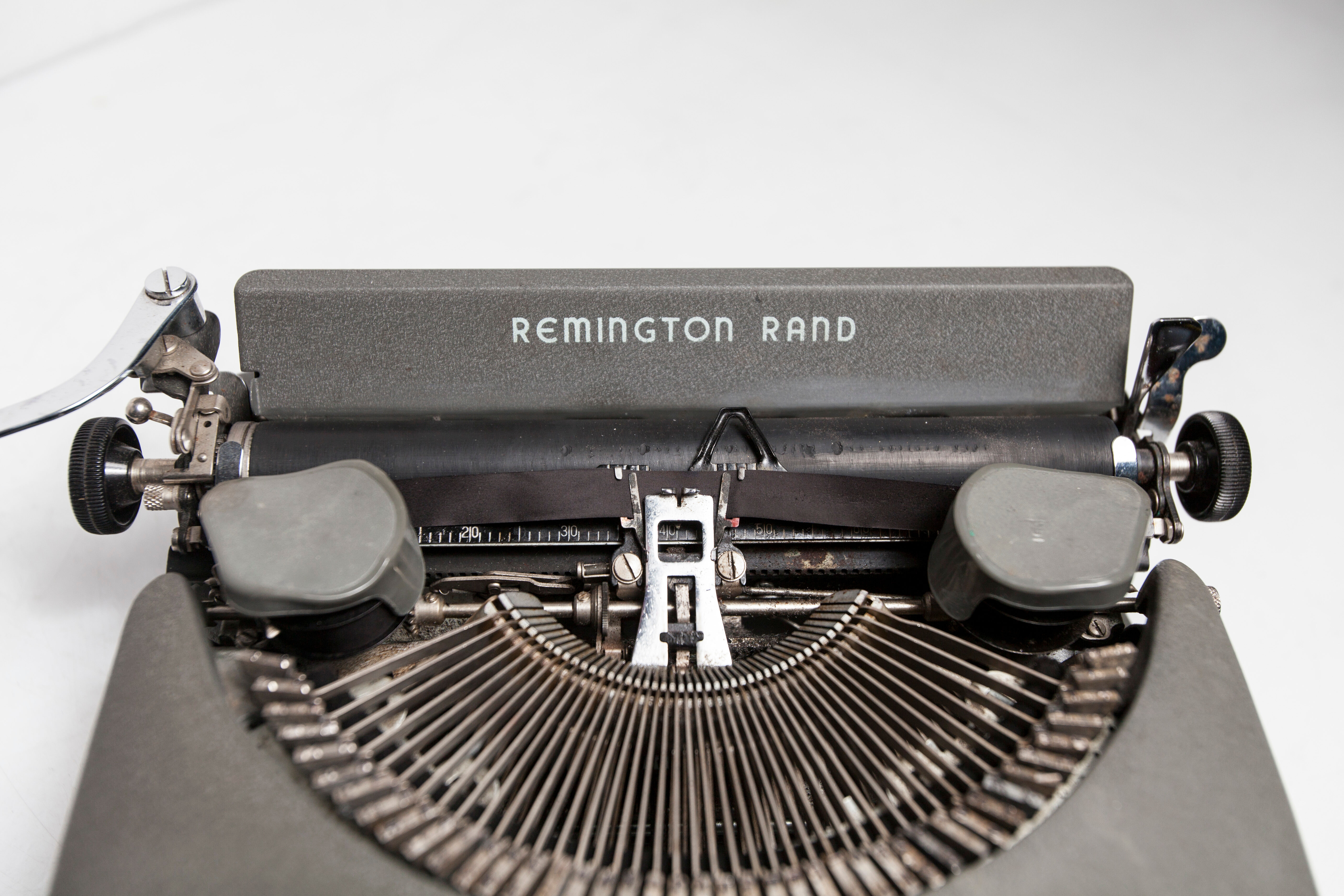 Typewriter Remington rand 1947 deluxe model 5 revised and new ribbon