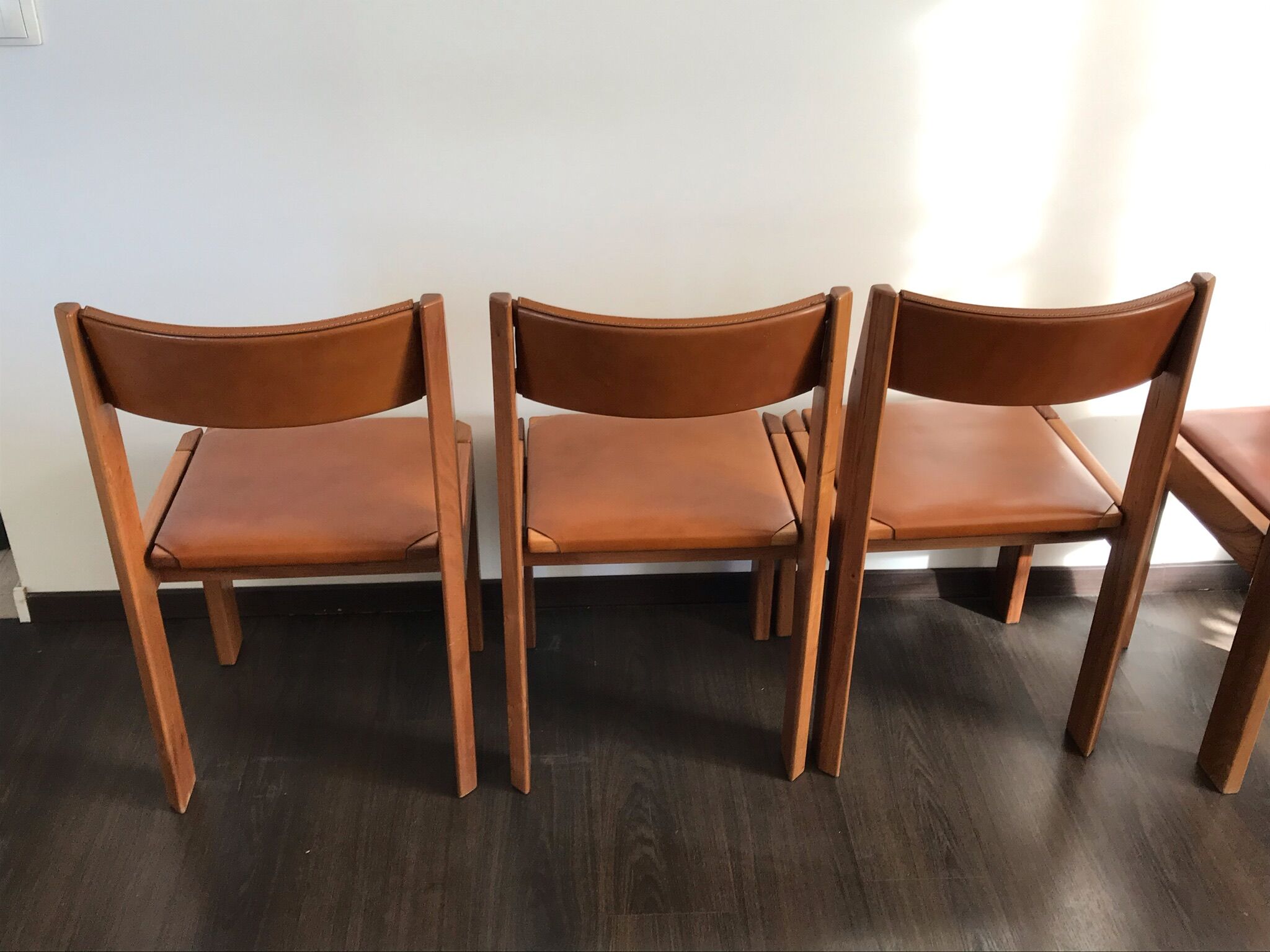 Set of 4 elm chairs and leather, 80s