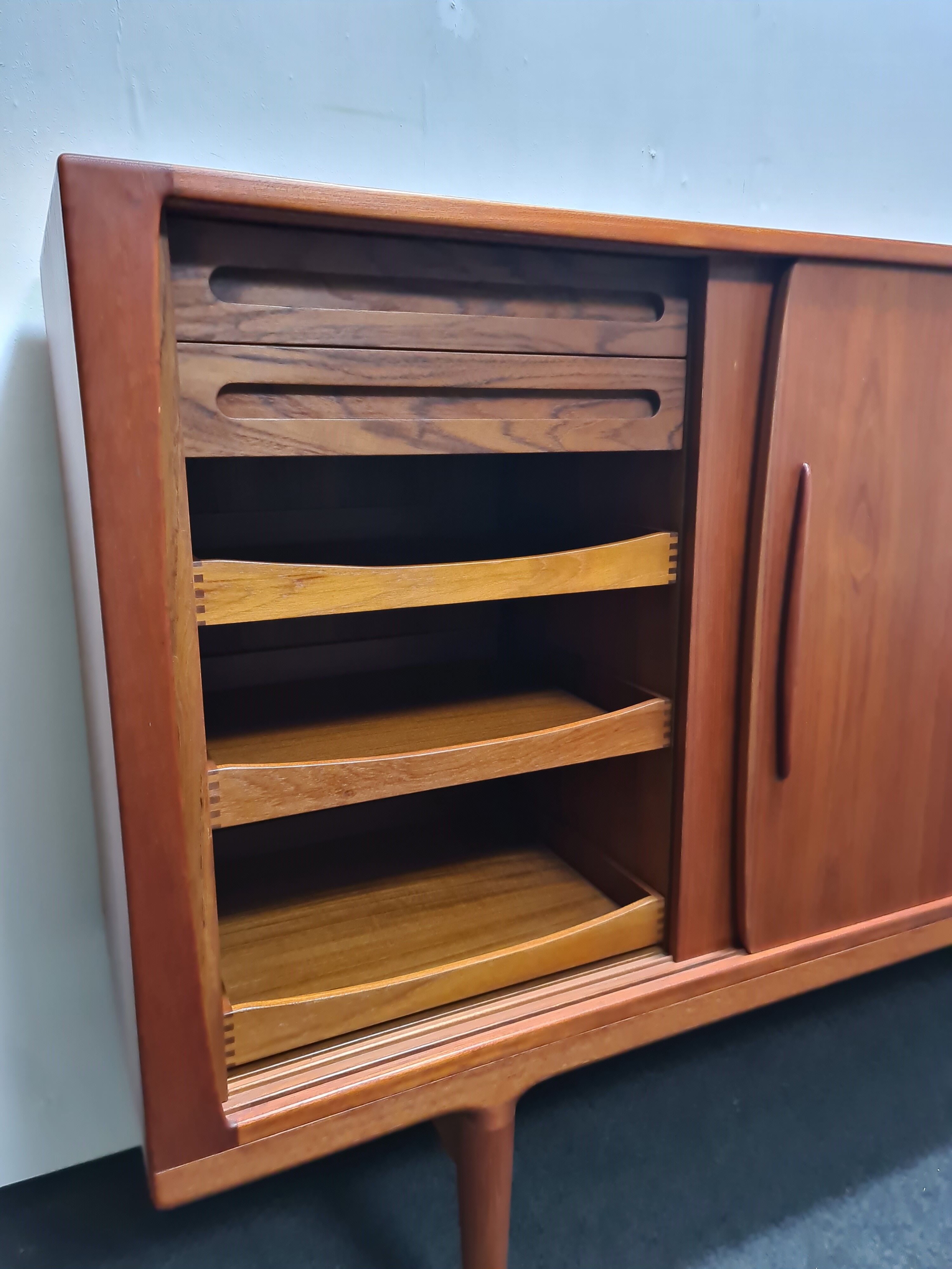 Buffet danois vintage de teck