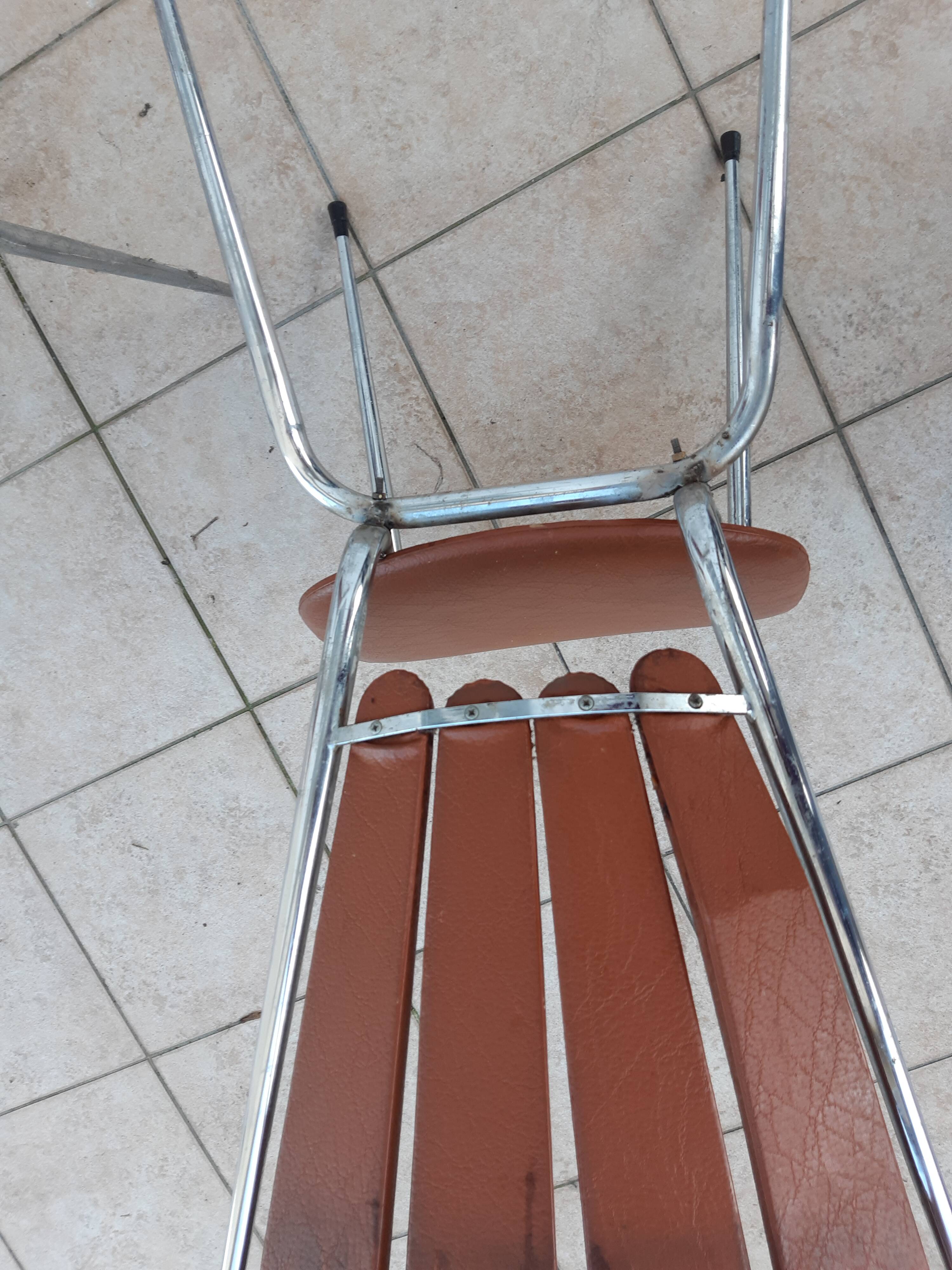 Lot of 3 chairs "petals" in vinyl 60-70 years