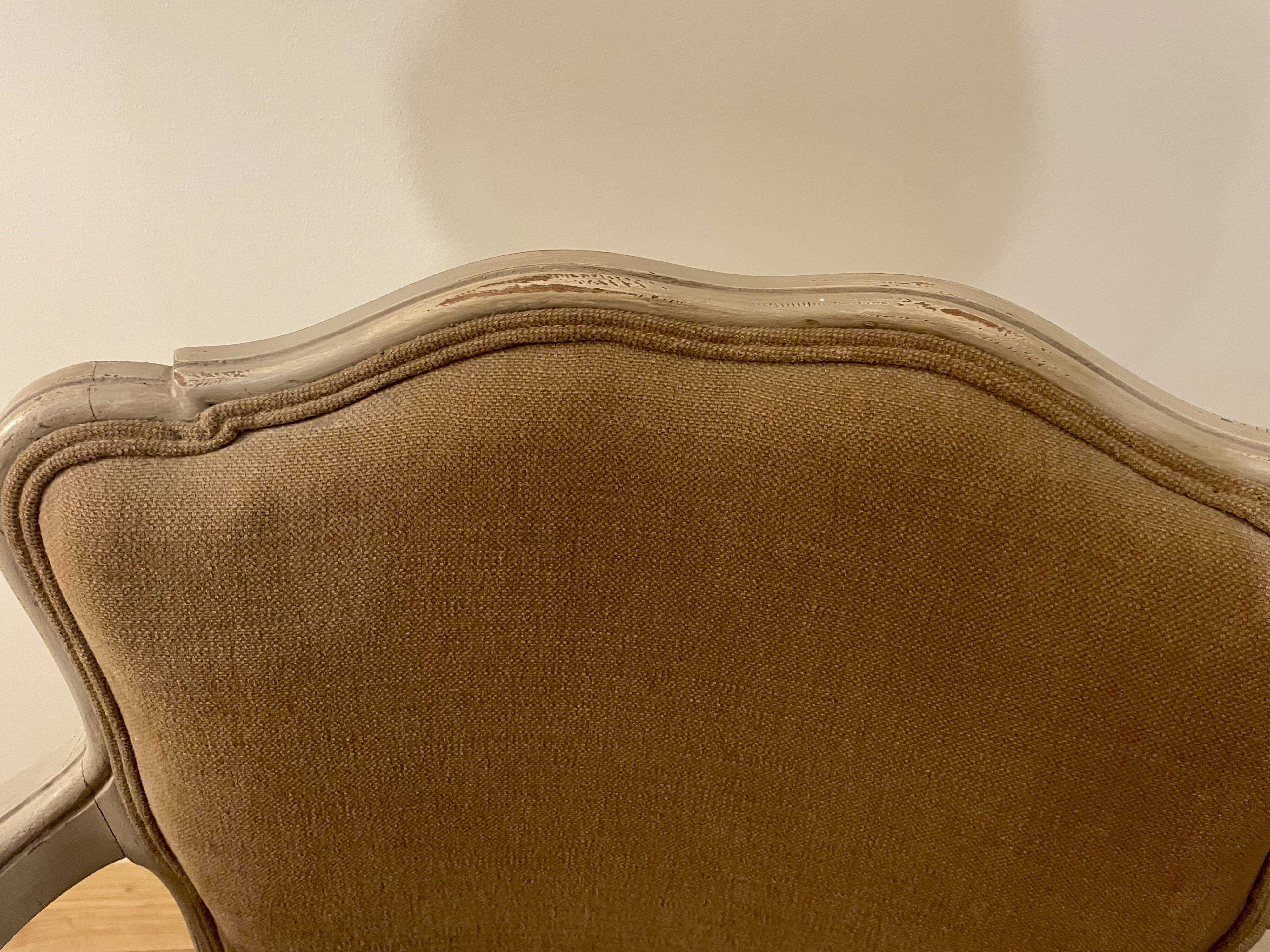 Paire de fauteuils de style Louis XV