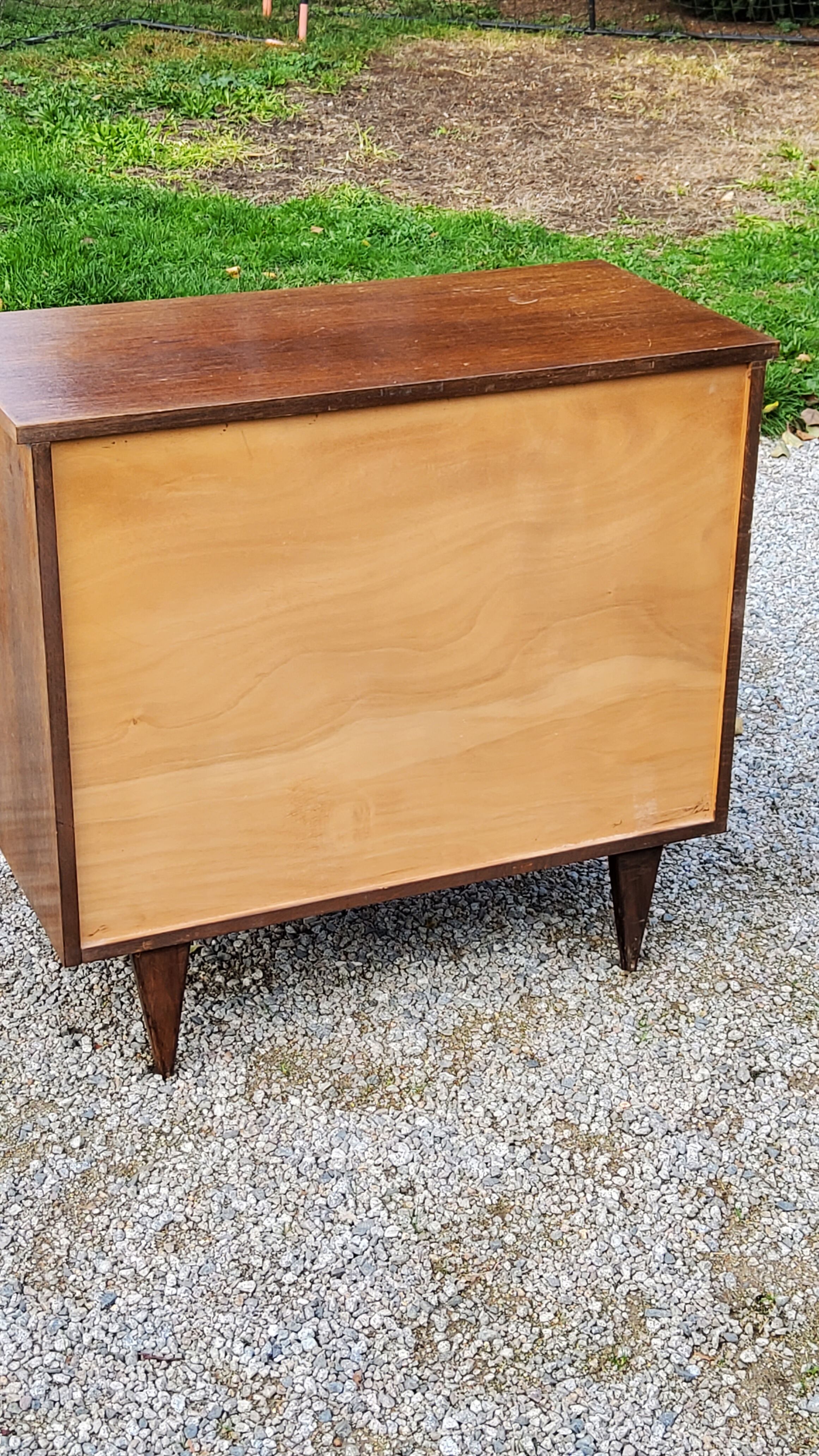 Vintage chest of drawers from the 50s/60s in oak 4 drawers feet bobbin