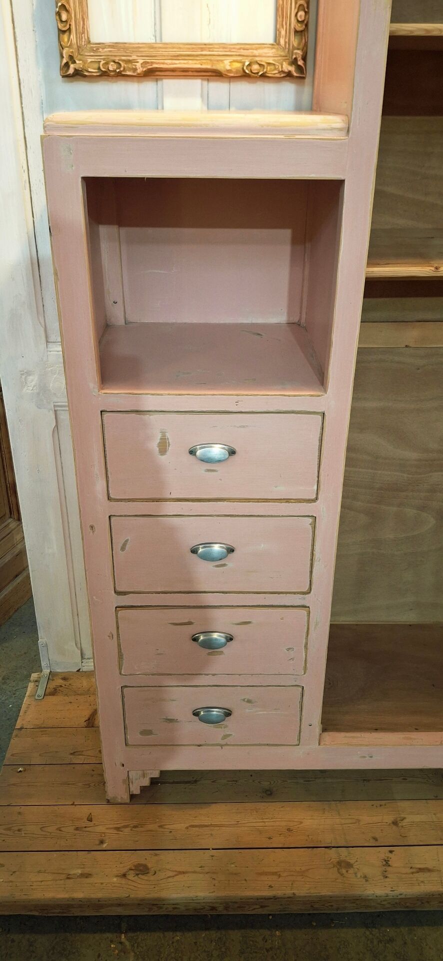 Asymmetrical wardrobe