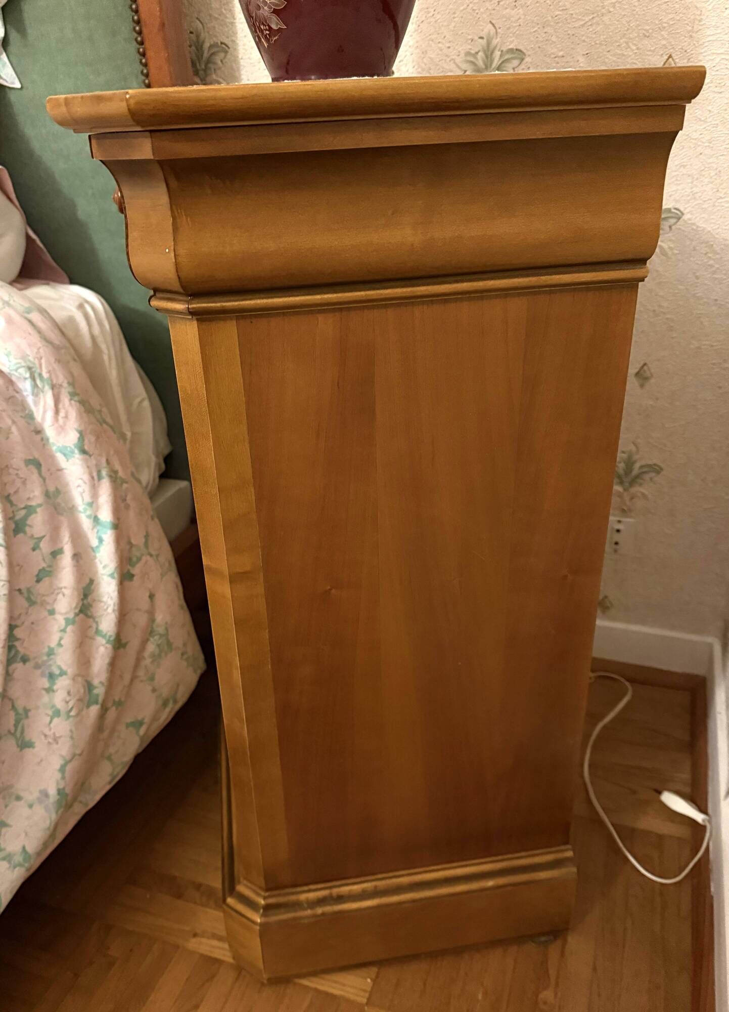 Set of 2 Bedside Tables