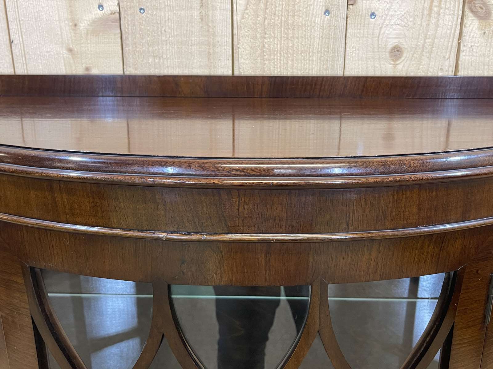 English mahogany showcase from the 1930s