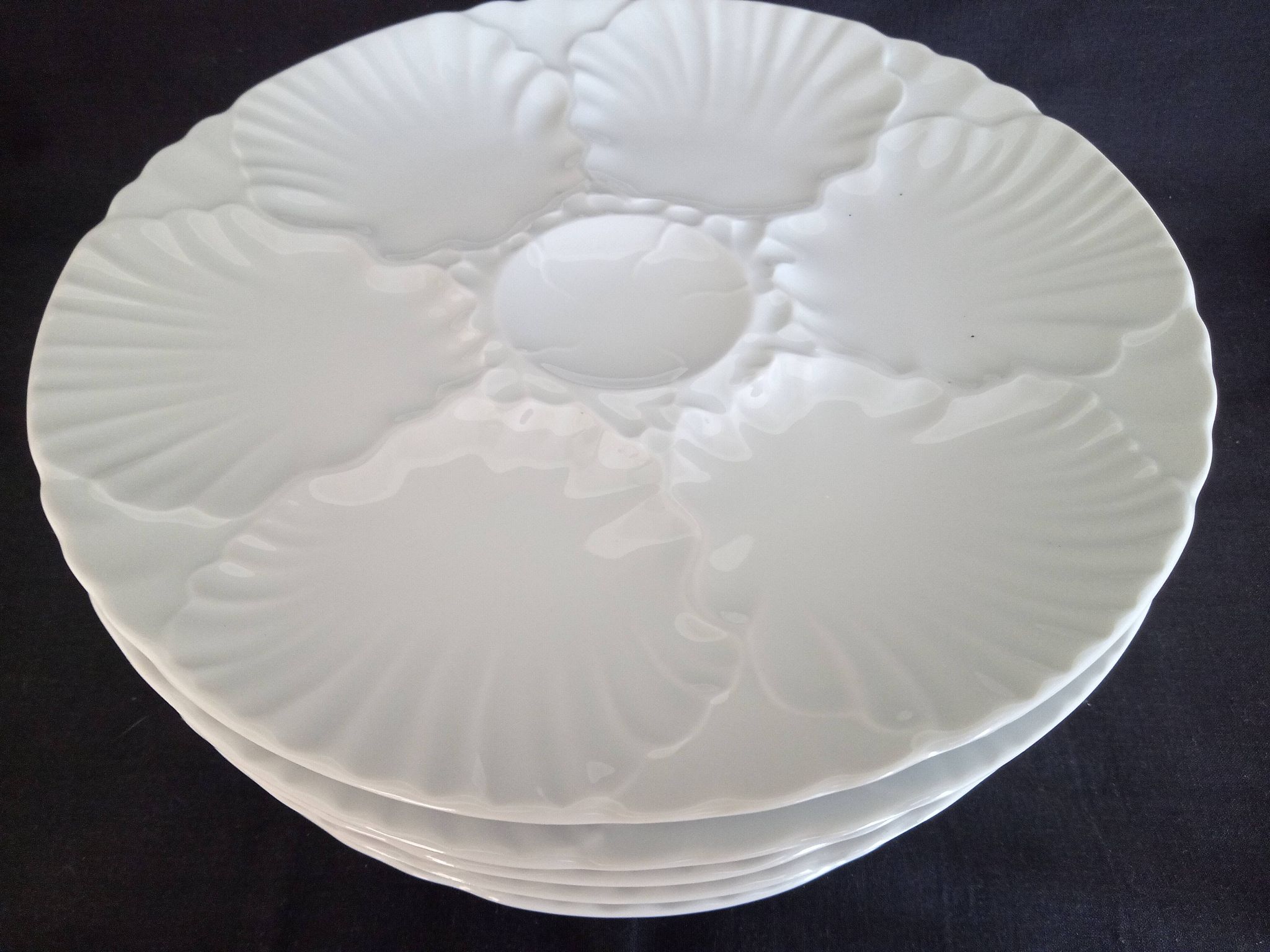 Set of 6 Bareuther Bavaria white porcelain oyster plates