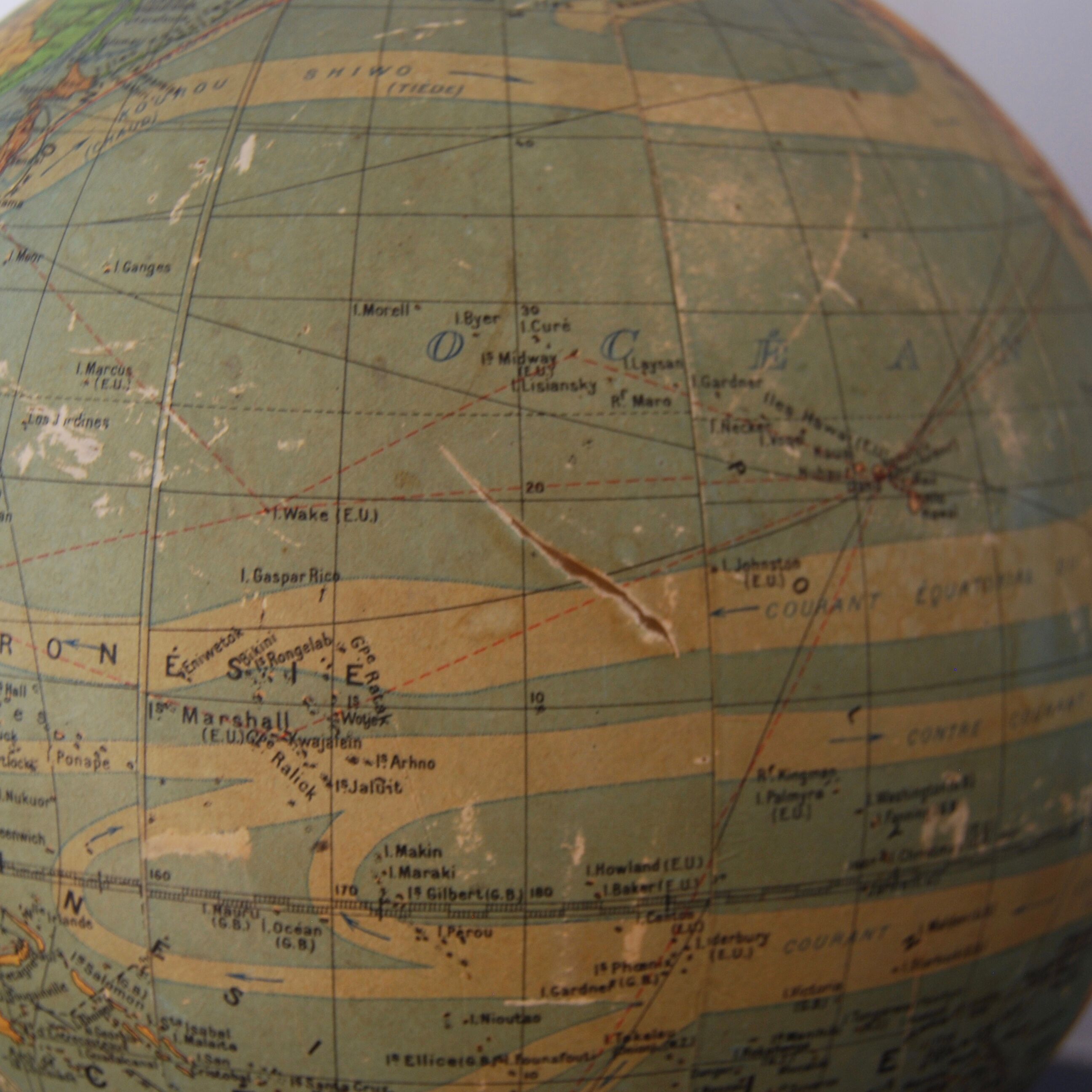 Light globe Perrina glass