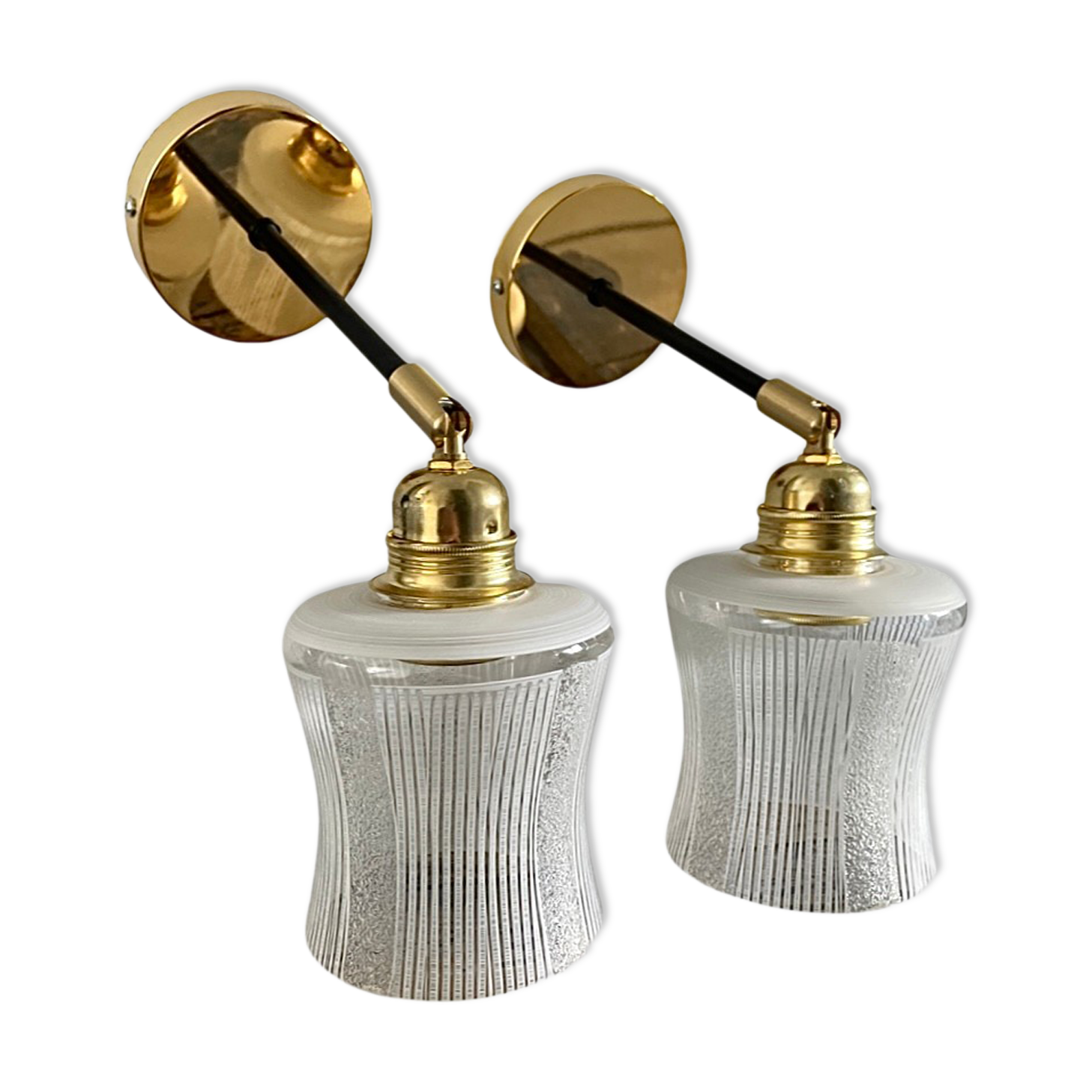 Pair of vintage wall lamps in electrified glass to nine