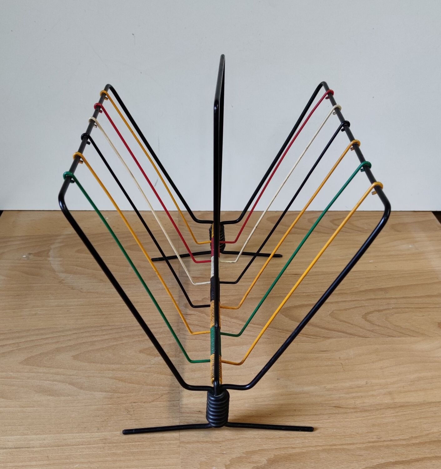 Magazine holder