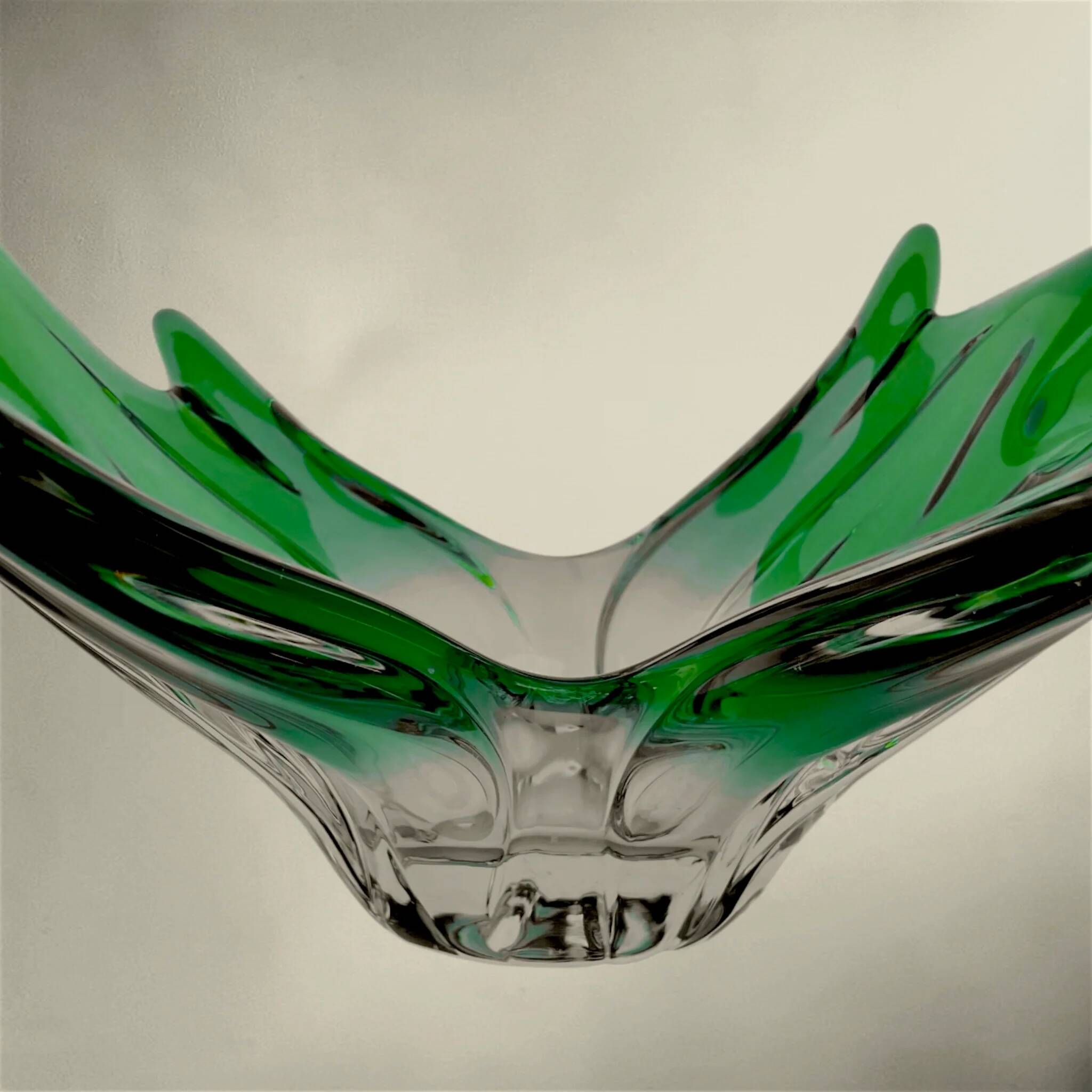 Large green blown glass bowl – art glass centrepiece – 1960s/70s