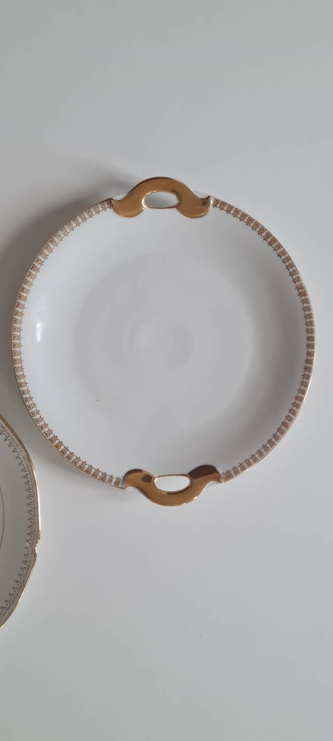 Pair of porcelain cake dishes