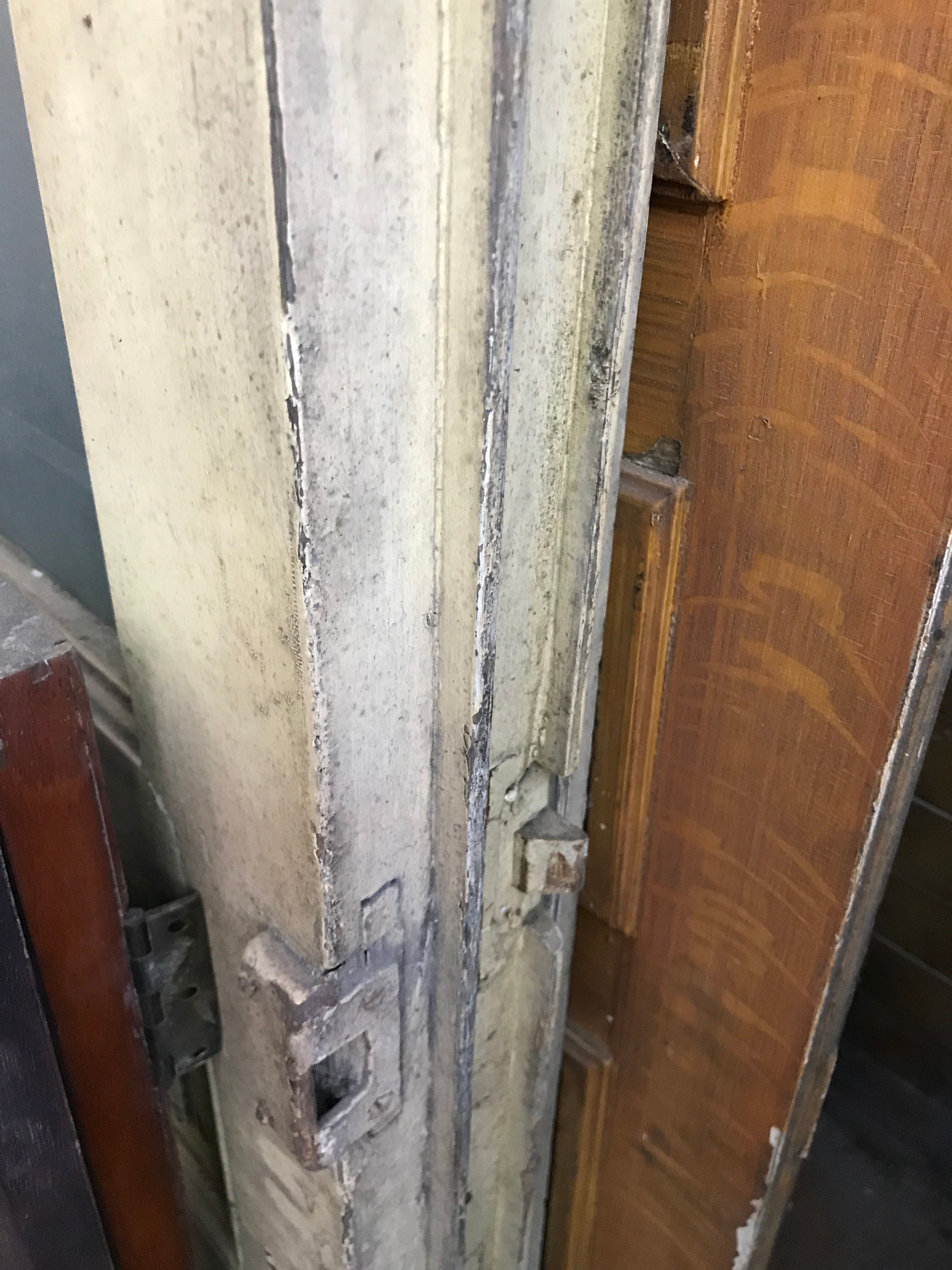 Three-door series engraved with acid