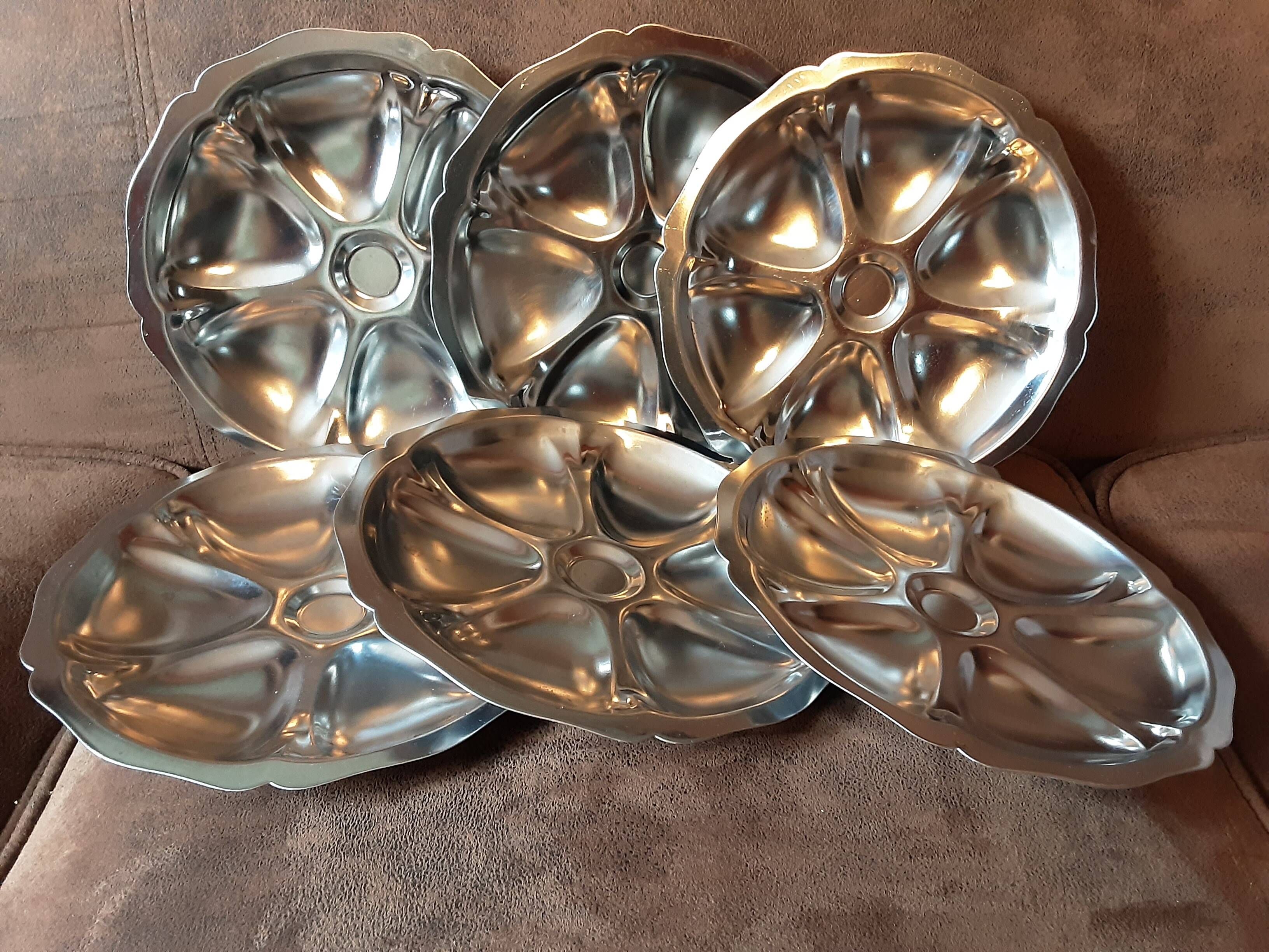 Set of 6 metal oyster plates
