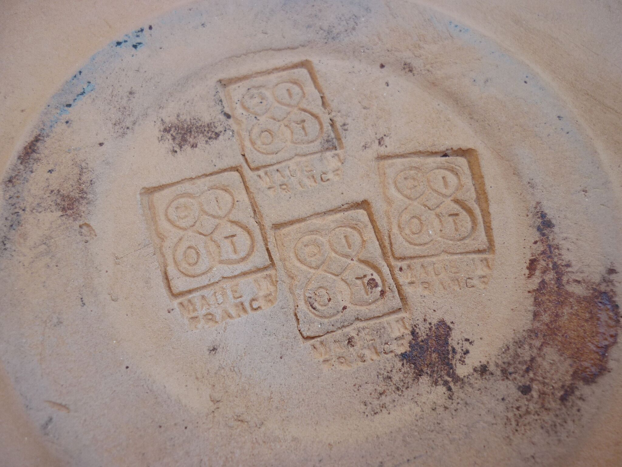 Plat en céramique, terre cuite vernissée signé Biot années 60/70