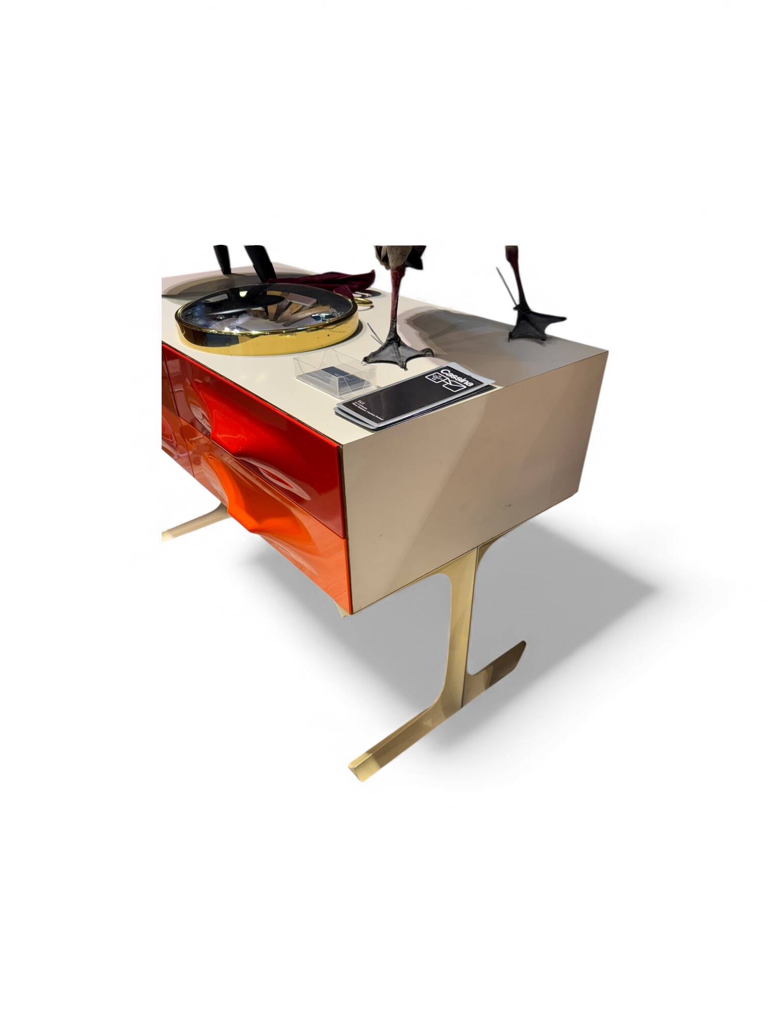 Commode designed by Raymond Loewy, edition Df 2000.