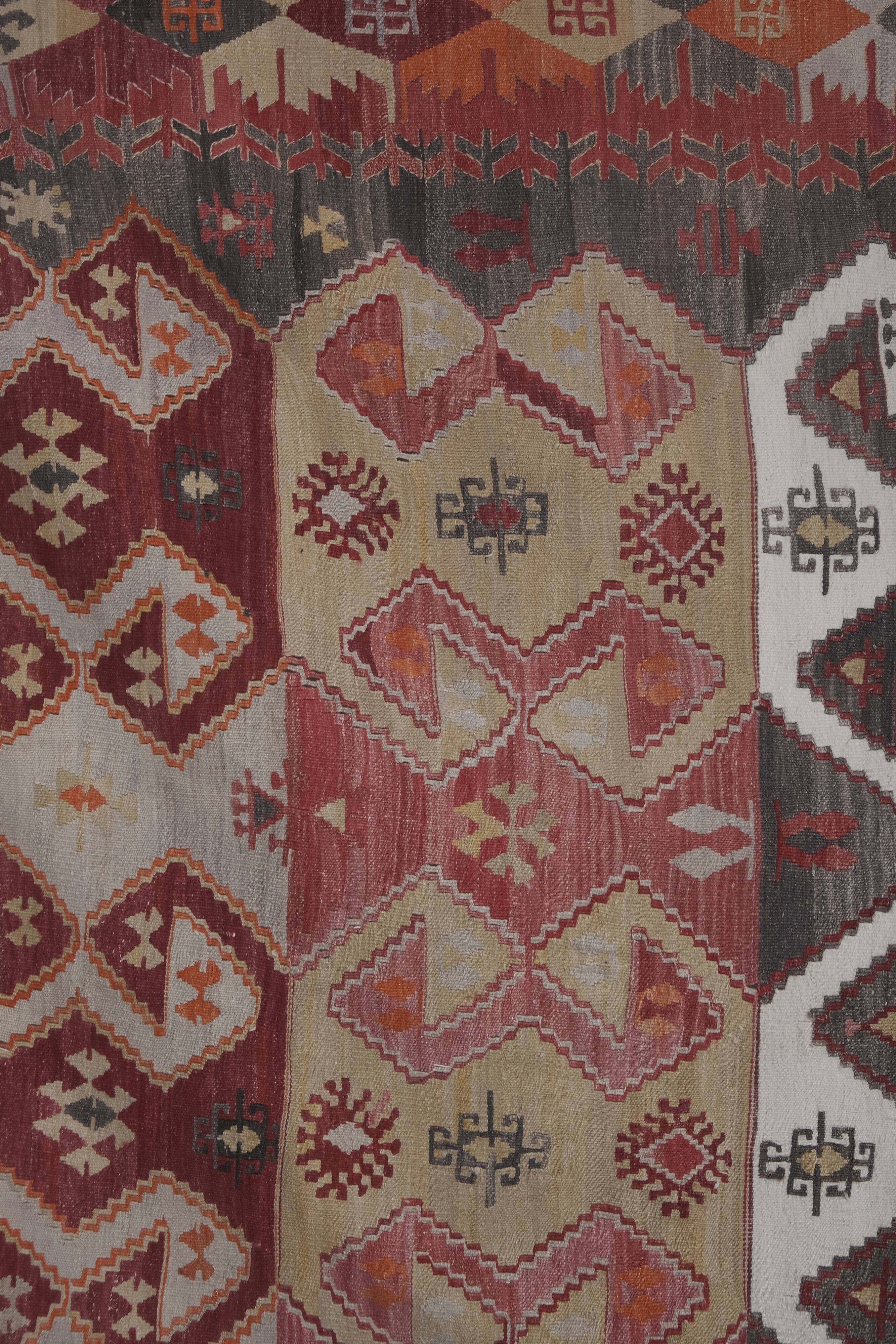 Vintage Turkish rug from Oushak, handwoven 150x440 cm