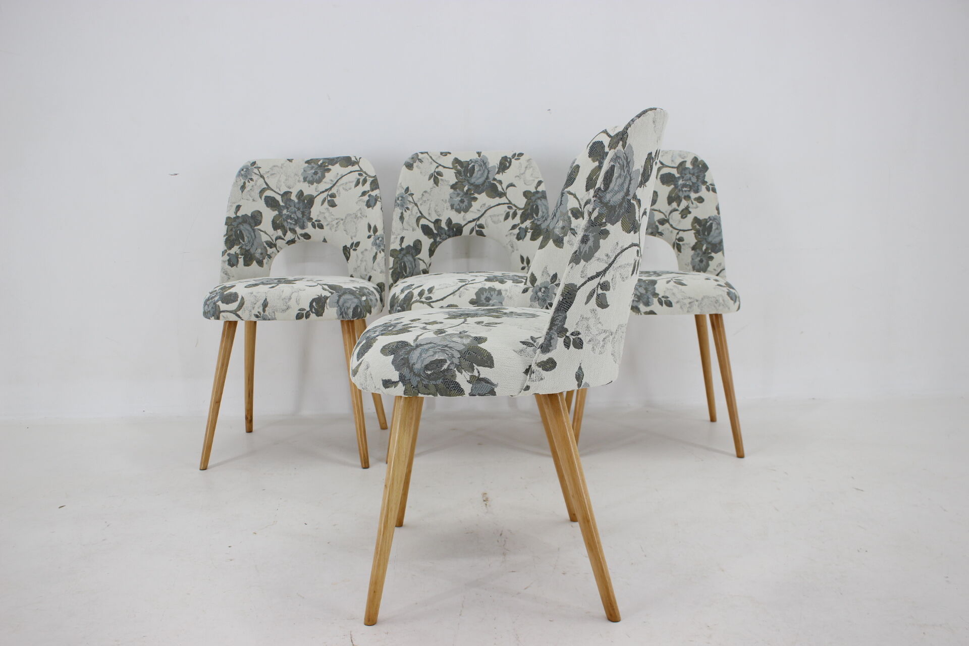 1960s Set of Four Oswald Haerdtl dining Chairs in Fabric ,Czechoslovakia
