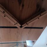 Oak table top with tempered glass legs – in perfect condition.