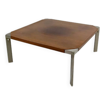 Table basse en noyer et aluminium, par Osvaldo Borsani pour Tecno, Italie, Circa 1970