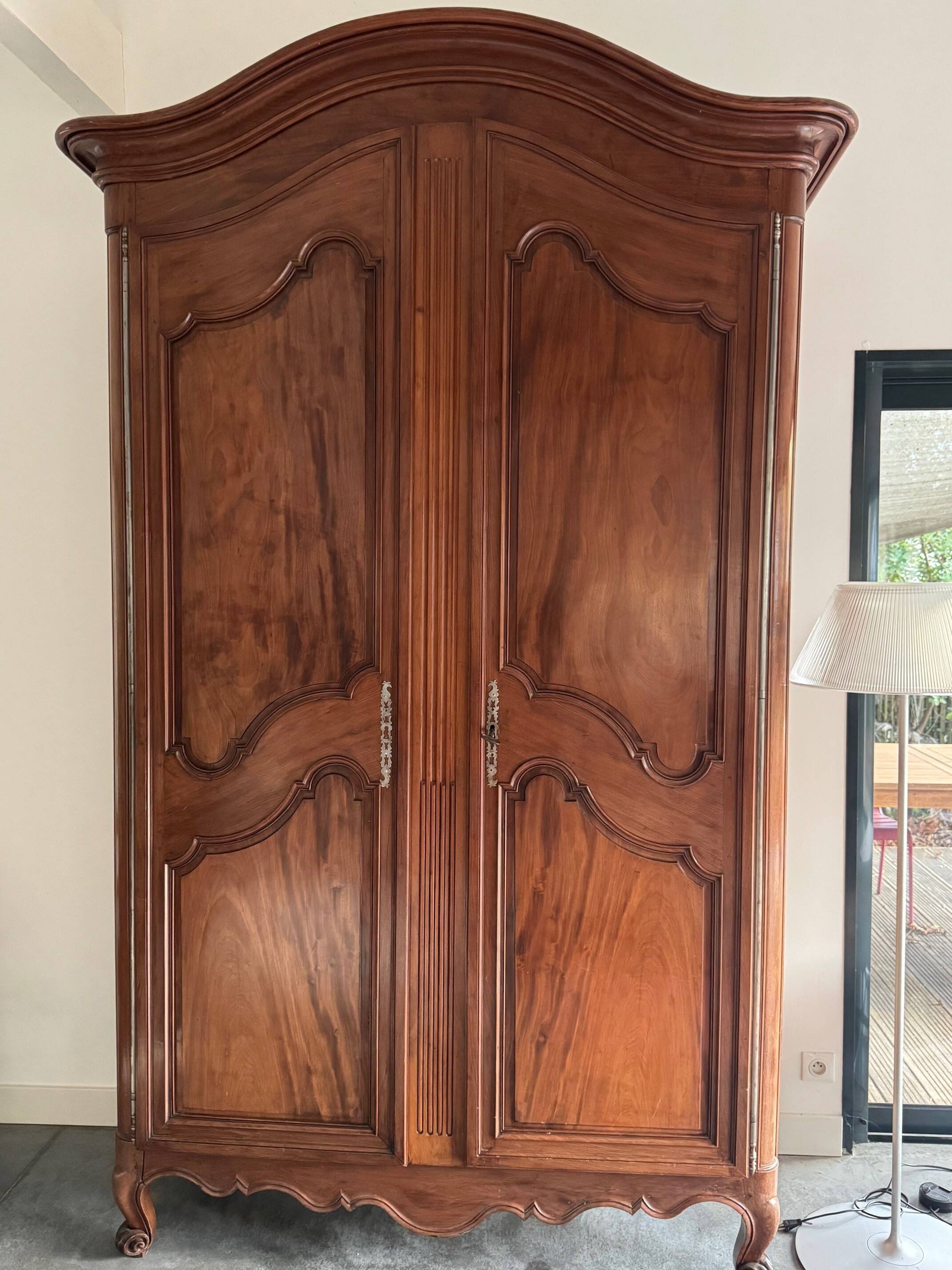 18th-century Bordeaux-style wardrobe in solid Cuban mahogany