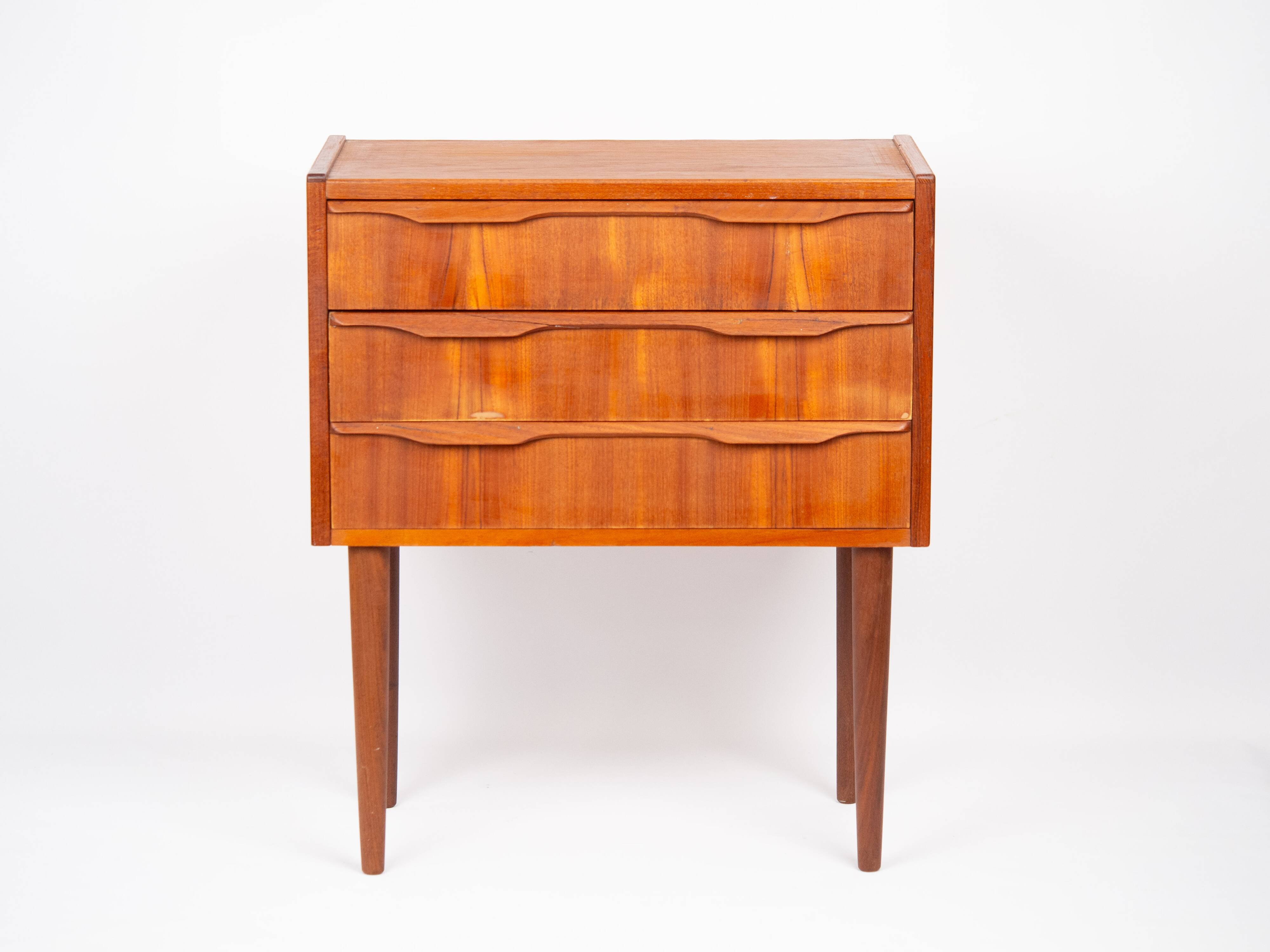 Table de chevet danoise en teck, années 1960