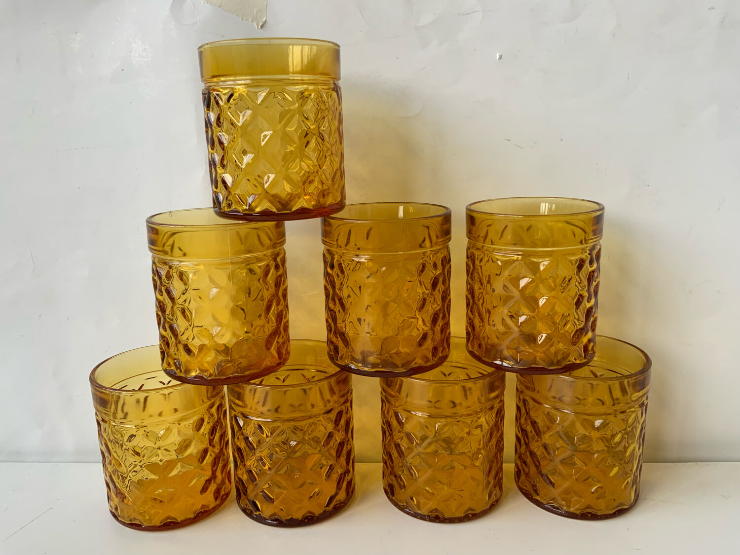 8 amber glasses