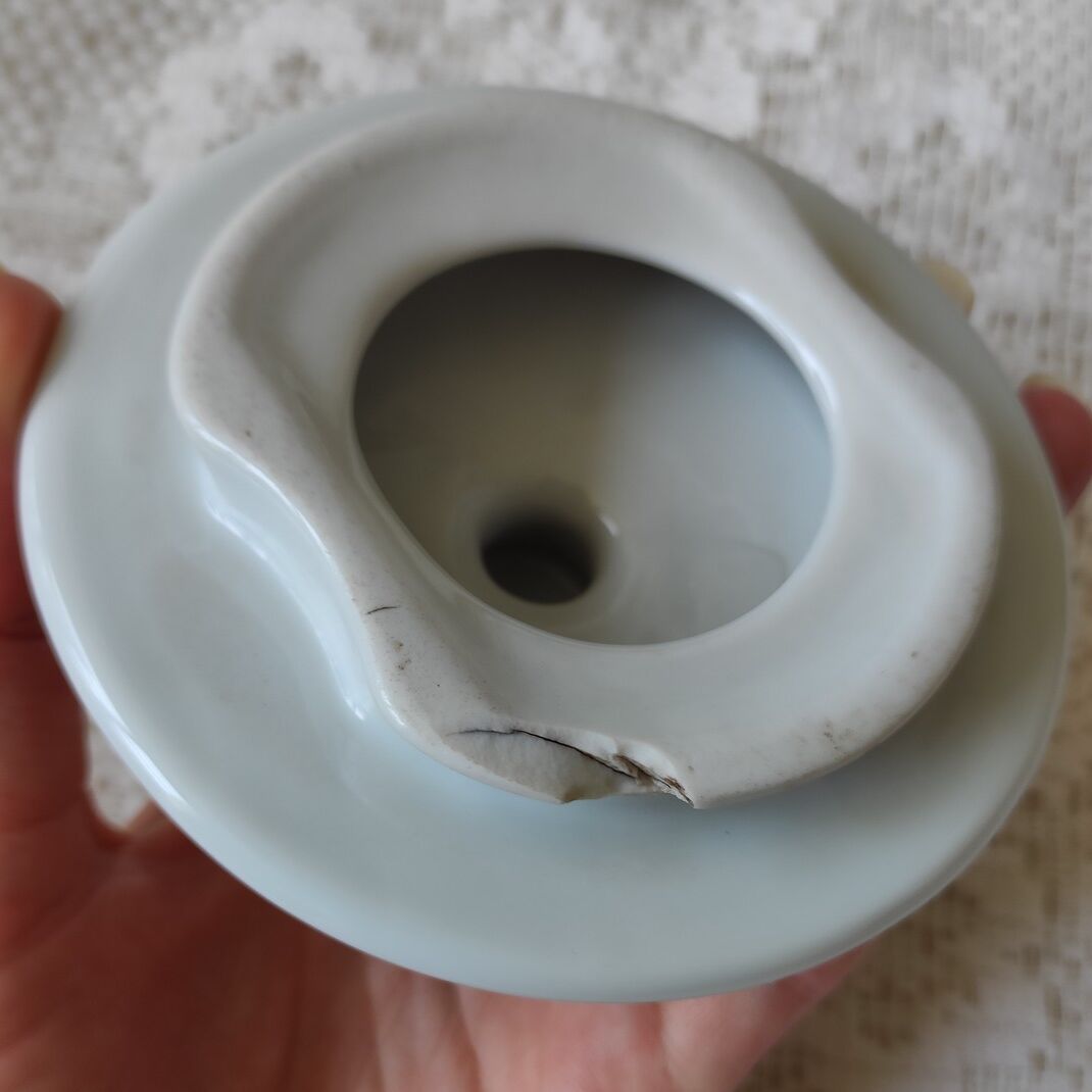 Théière en porcelaine Deshoulières