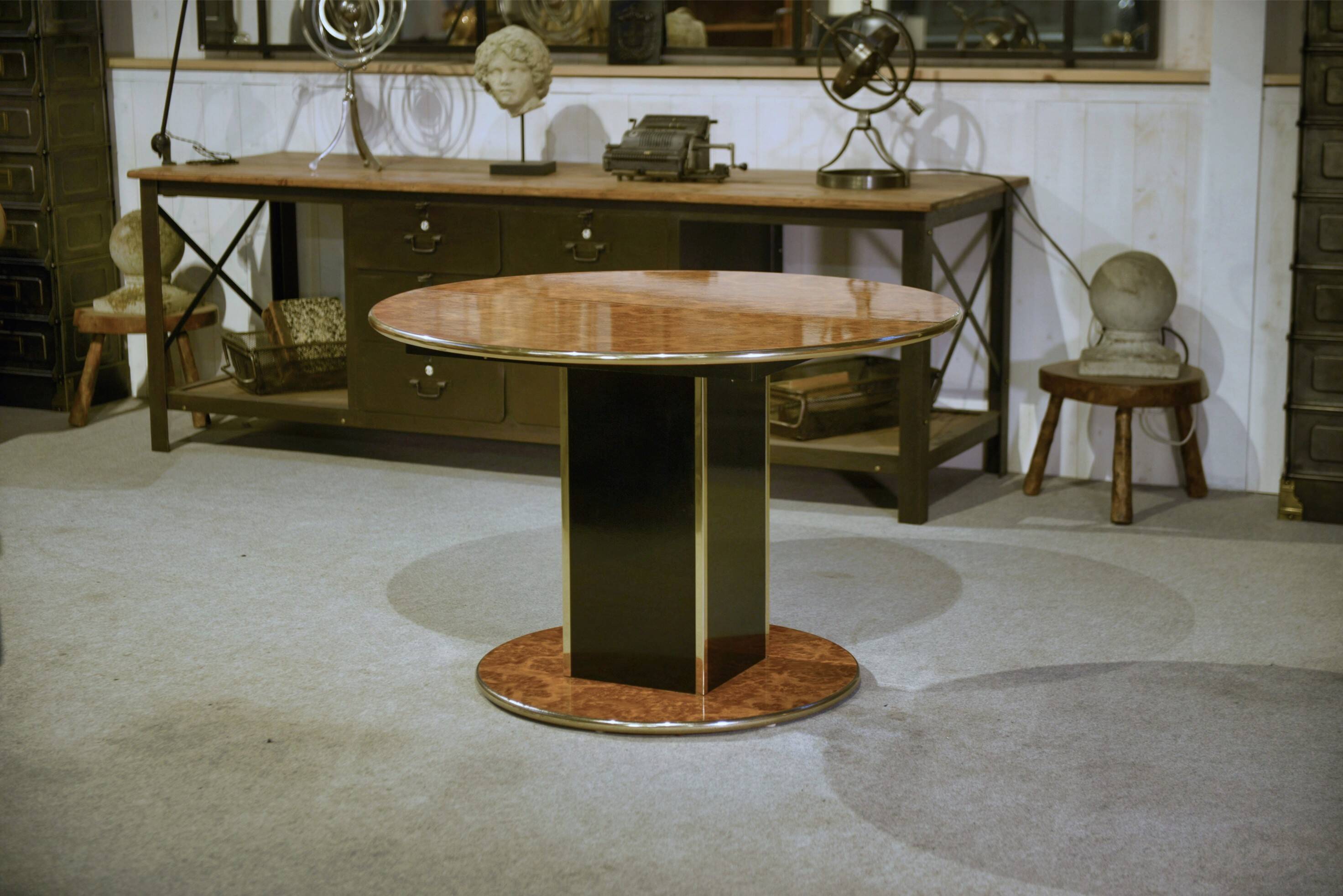 Circular table in the style of Willy Rizzo 1970s
