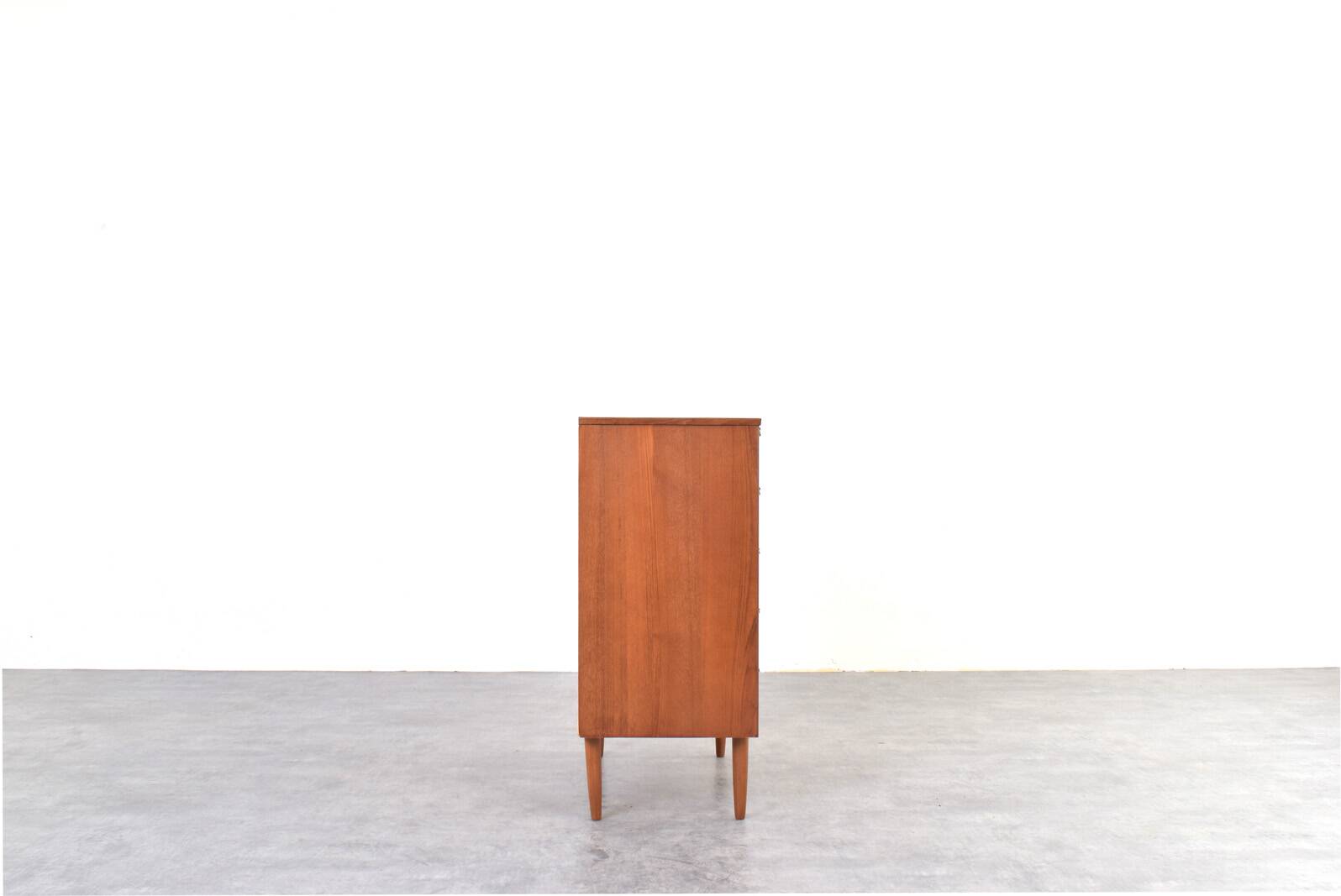 Commode en teck danois des années 1960.