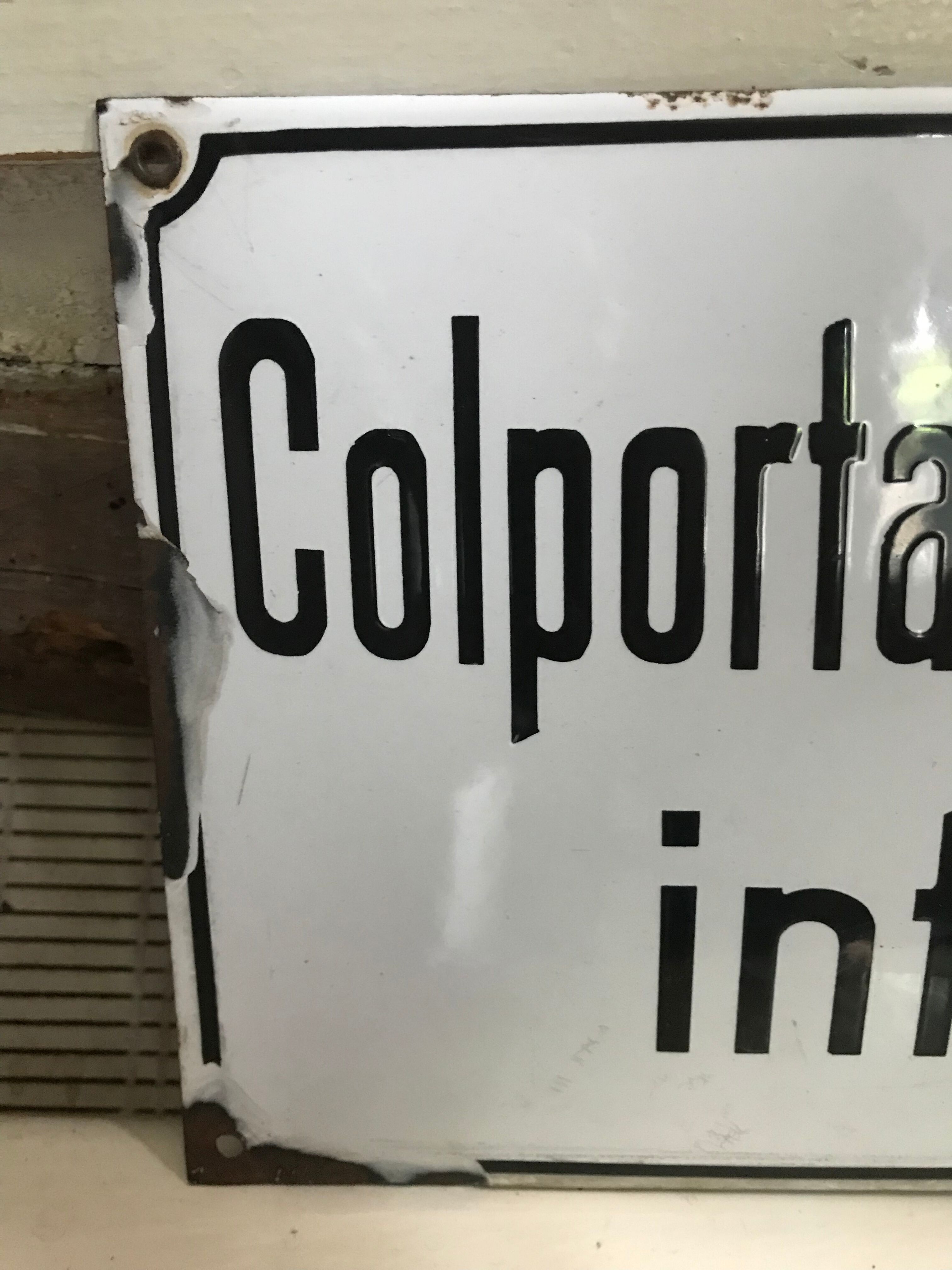 Enamelled plate peddling and begging prohibited