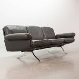 De Sede Black Leather Strap Stitched Three-Seat Sofa DS31. Switzerland, 60s