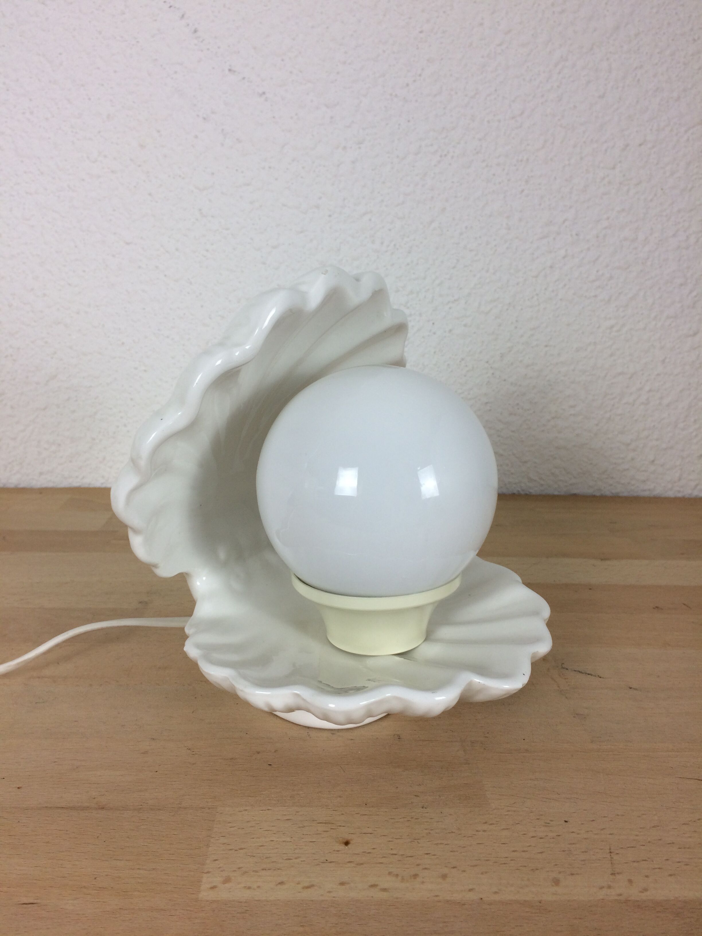 Opaline seashell and pearl lamp, white ceramic