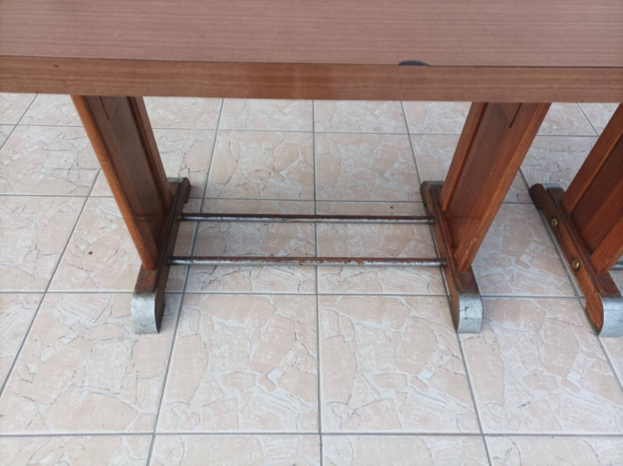 Paire de tables bistrot