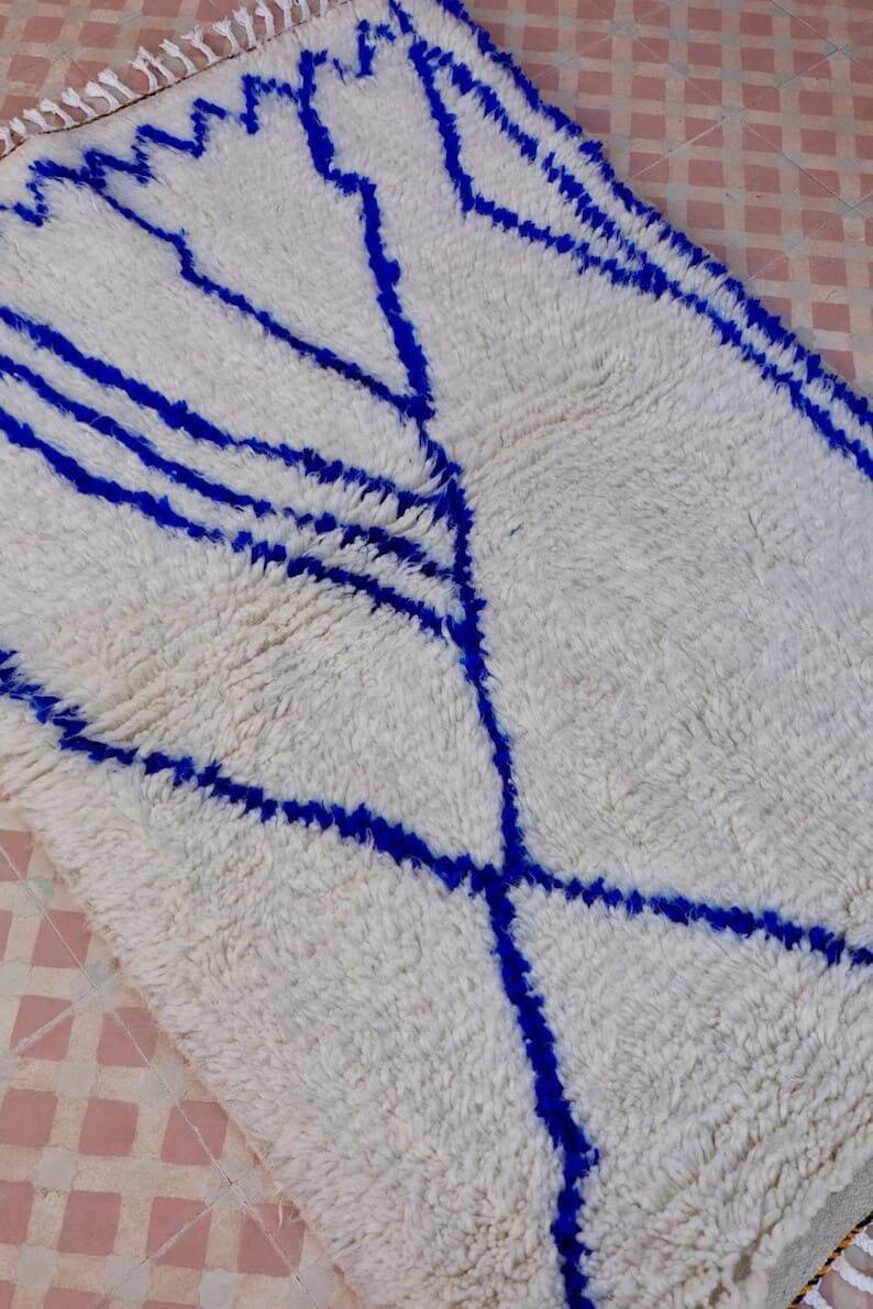 Handmade pure wool rug, size 1.4/2.6 m.