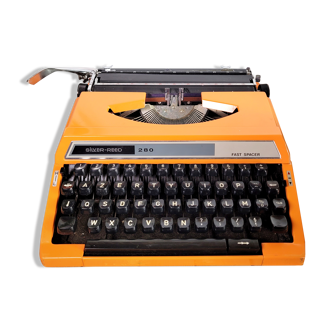 Silver Reed 70s typewriter