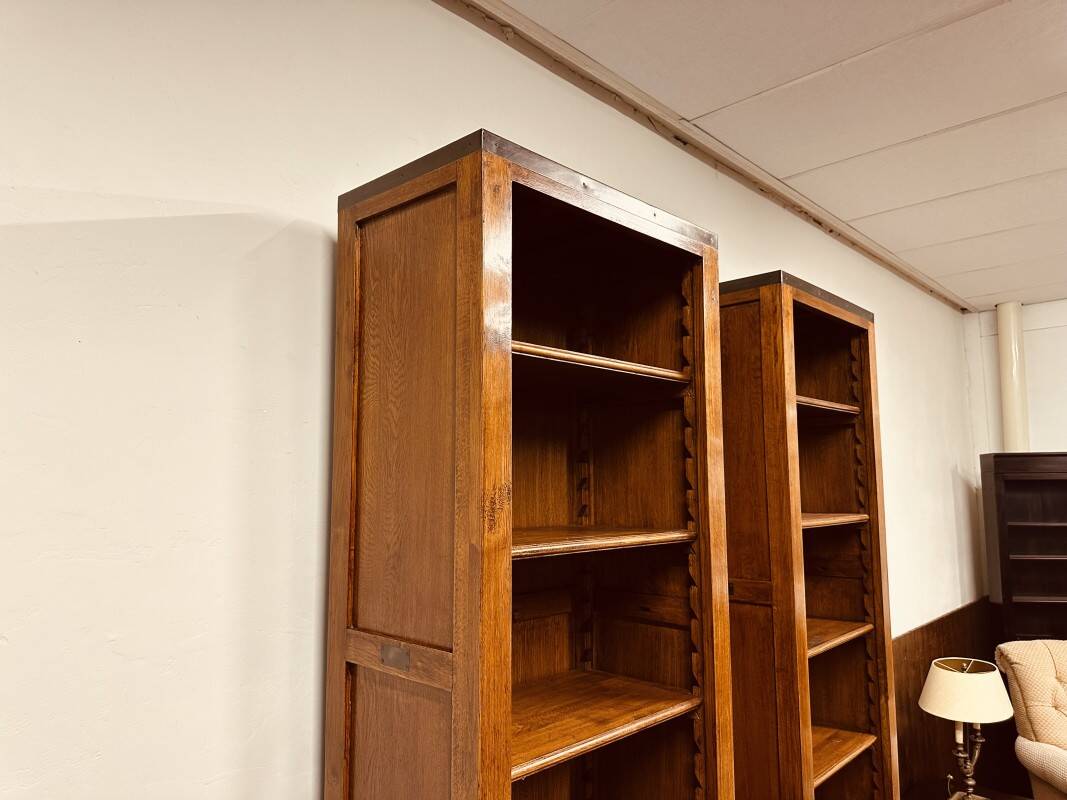 Classic English Eichholtz Bookcase