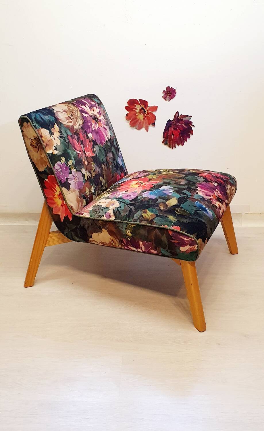 Restored armchair in varnished wood and fabric