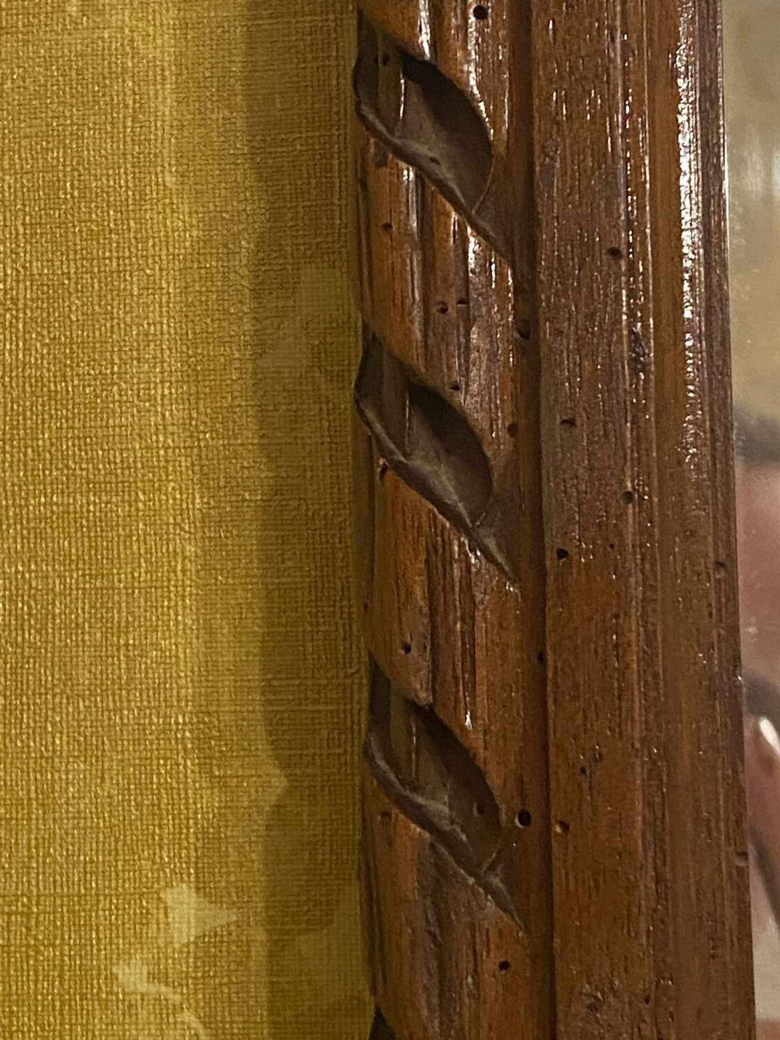 Miroir en bois sculpté style Louis XVI
