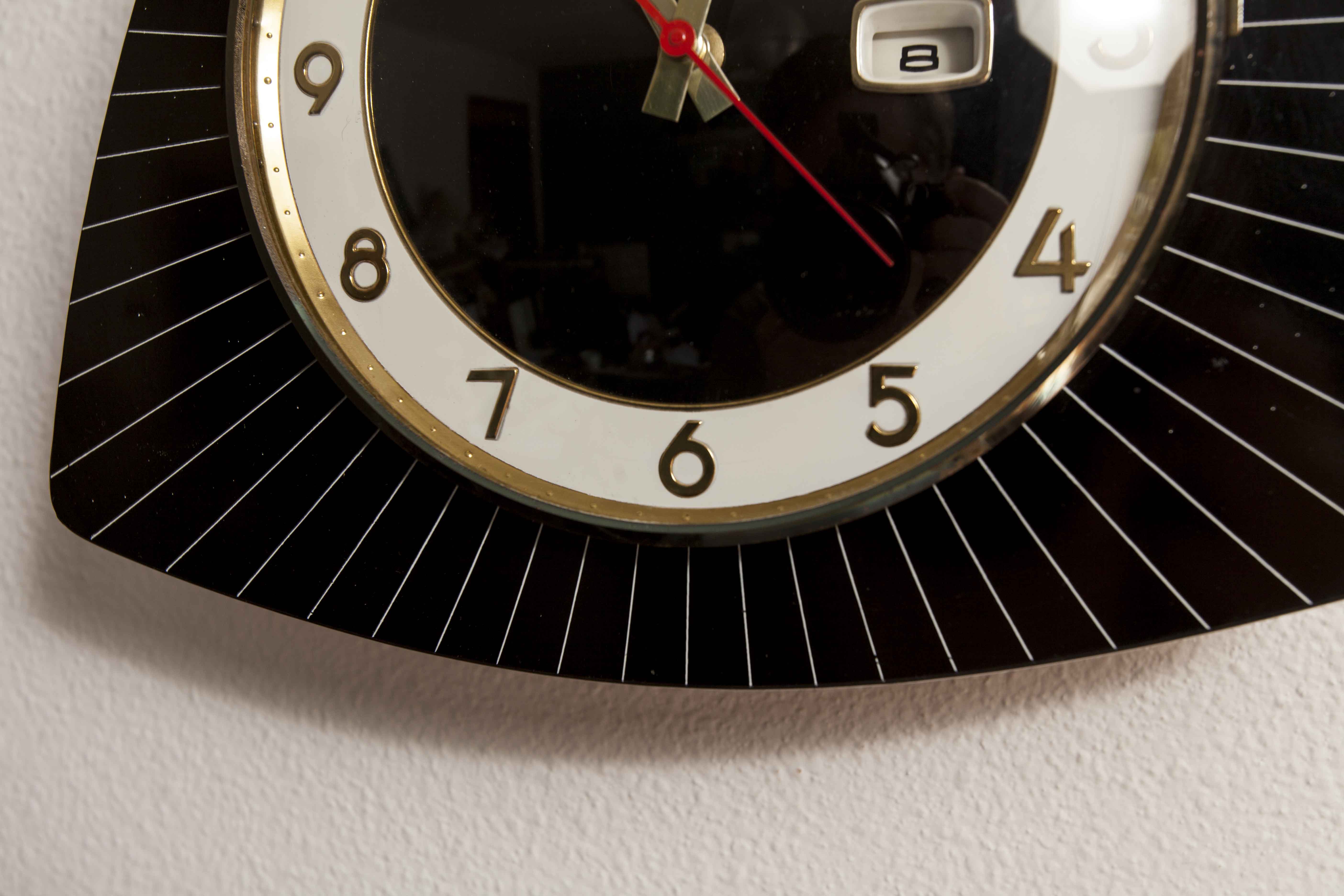 Asymmetrical wall clock 1960 Bayard formica
