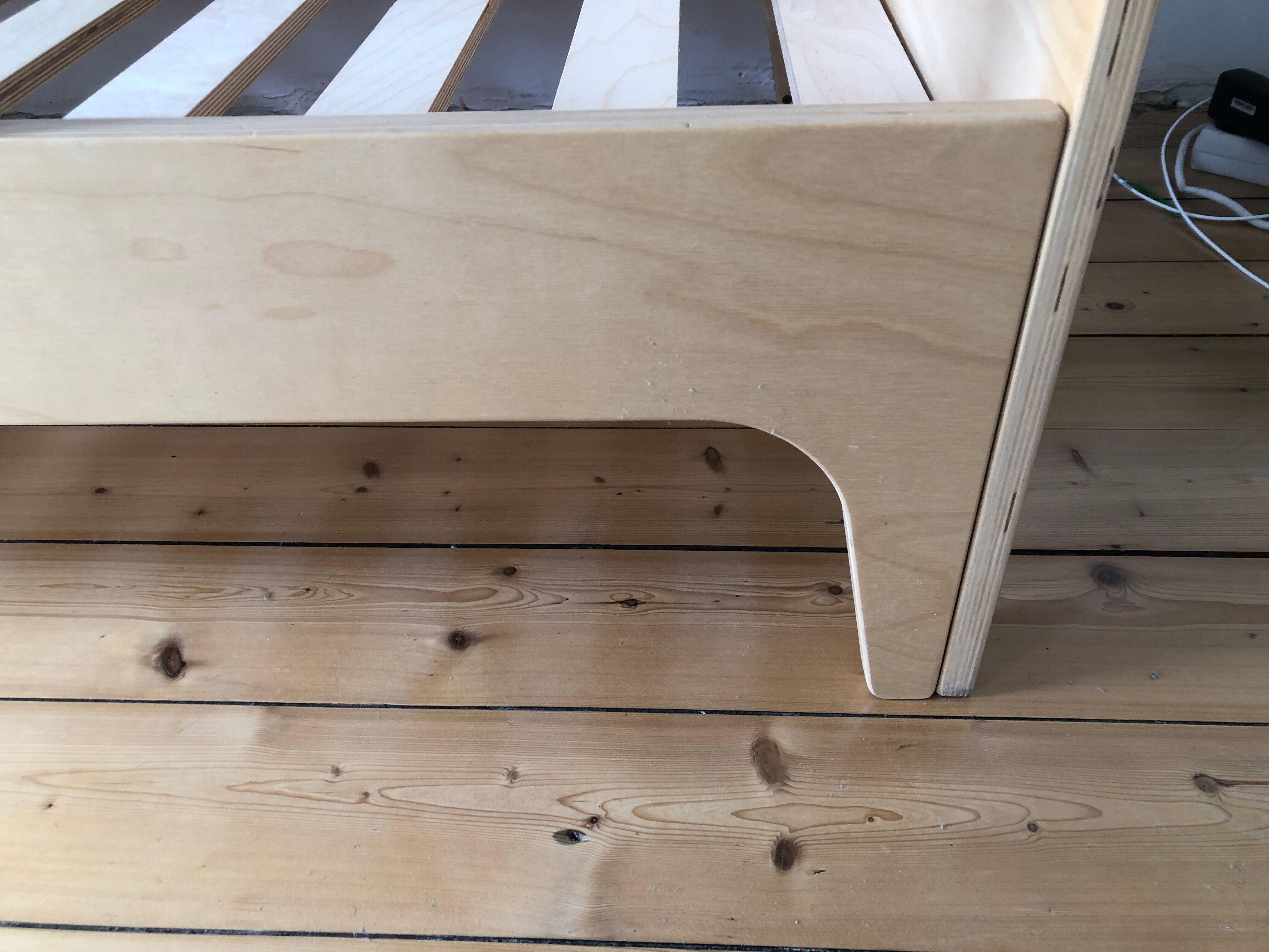 Junior Perch bench bed