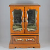 Wooden jewellery box