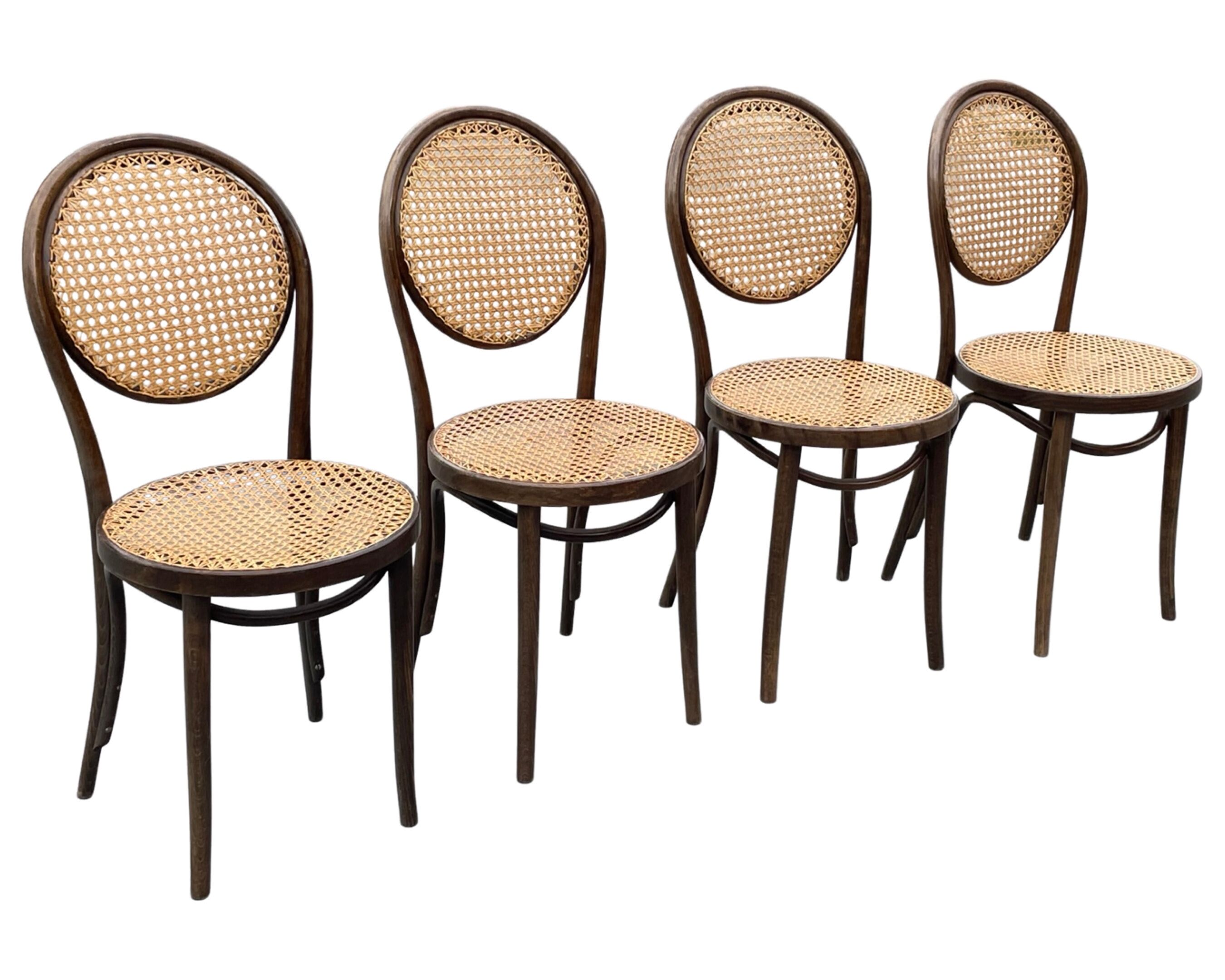 Ensemble vintage de quatre chaises Michael Thonet ZPM Radomsko Design