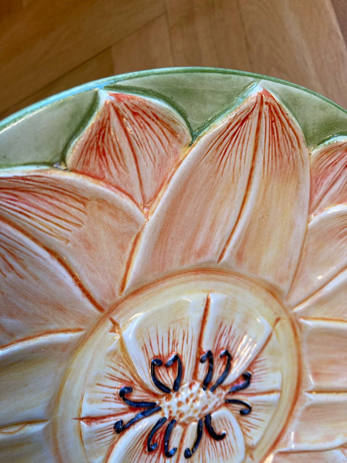 Water lily trompe l'oeil barbotine dish
