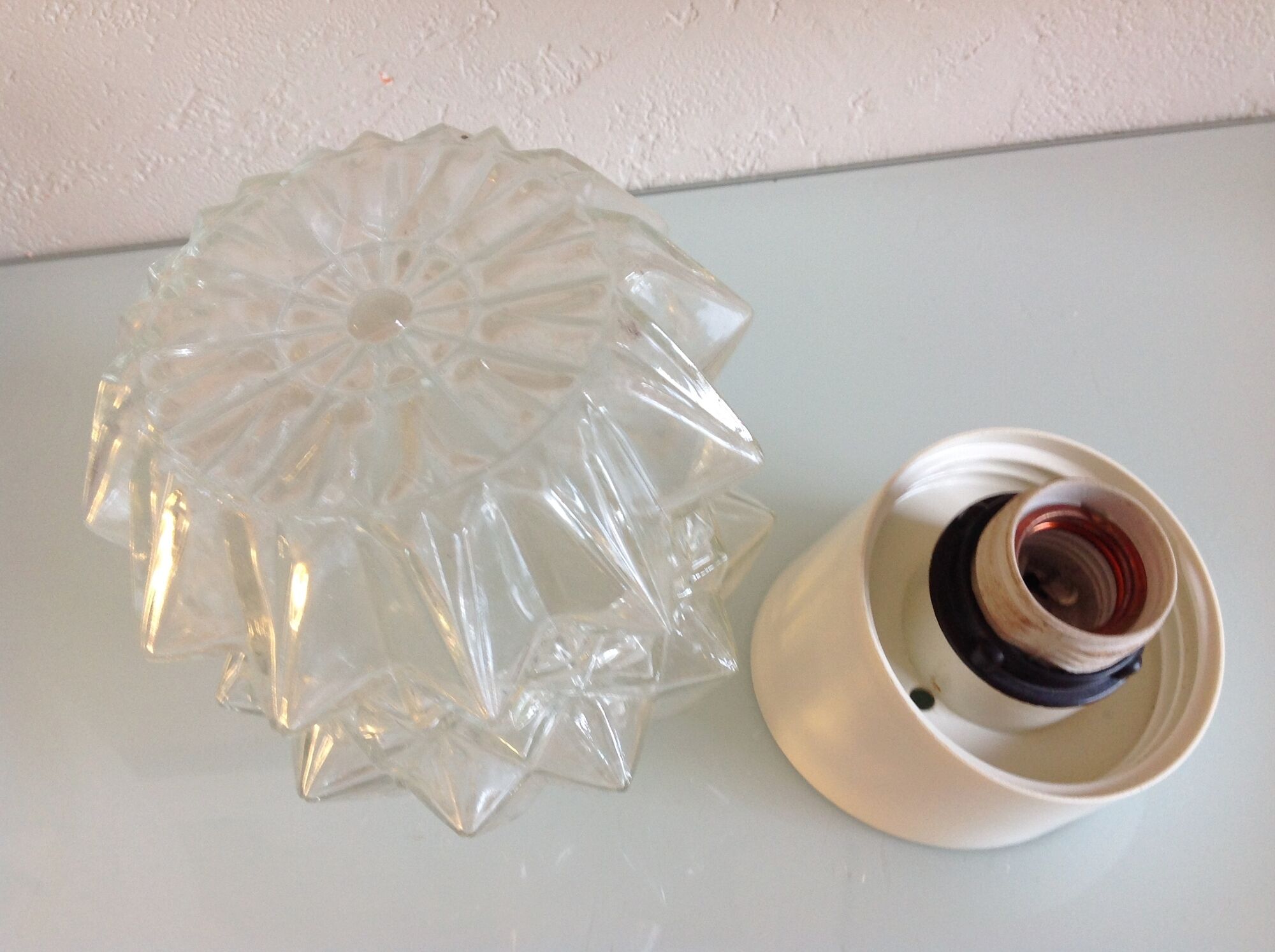 Glass sconcee structured by RZB Leuchten 60/70