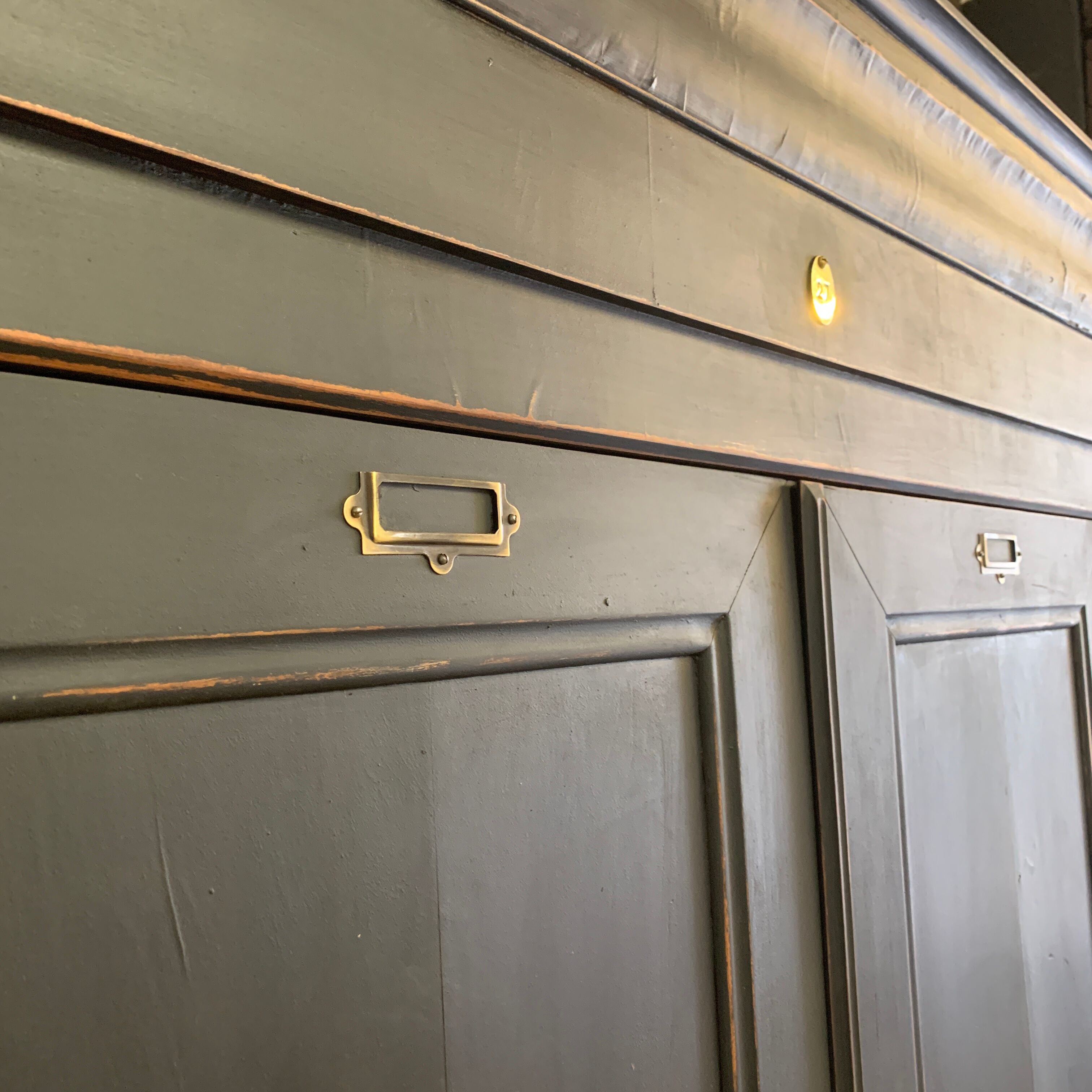 Buffet two black body 1940