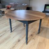 Round table
